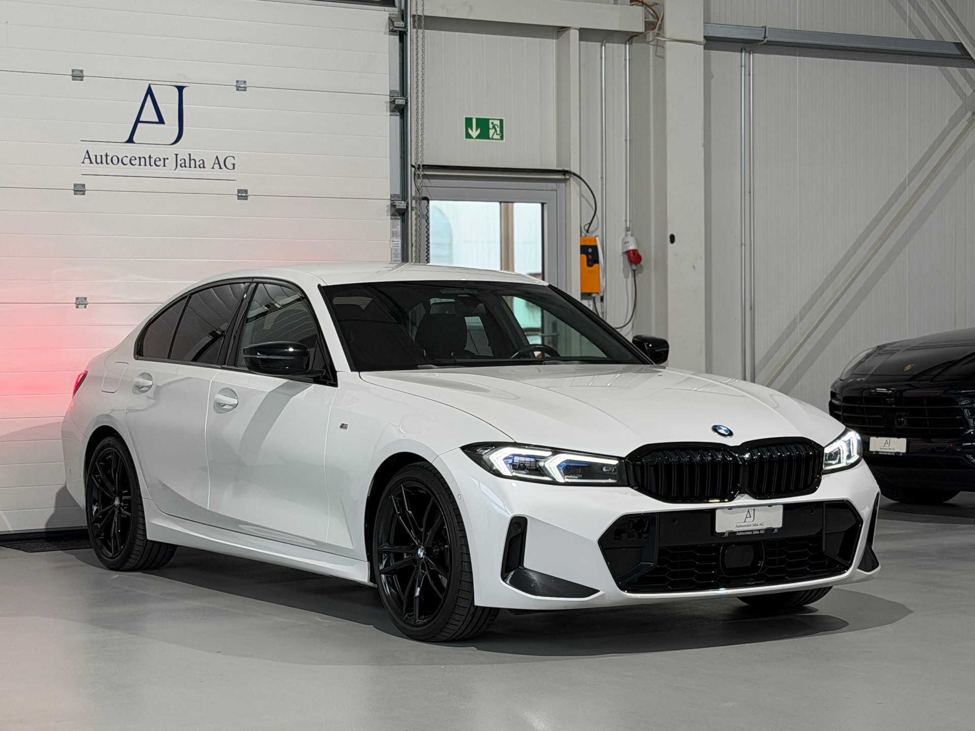 BMW 320d xDrive 48V Steptronic M Sport / forlaufende Werksgarantie-image-4