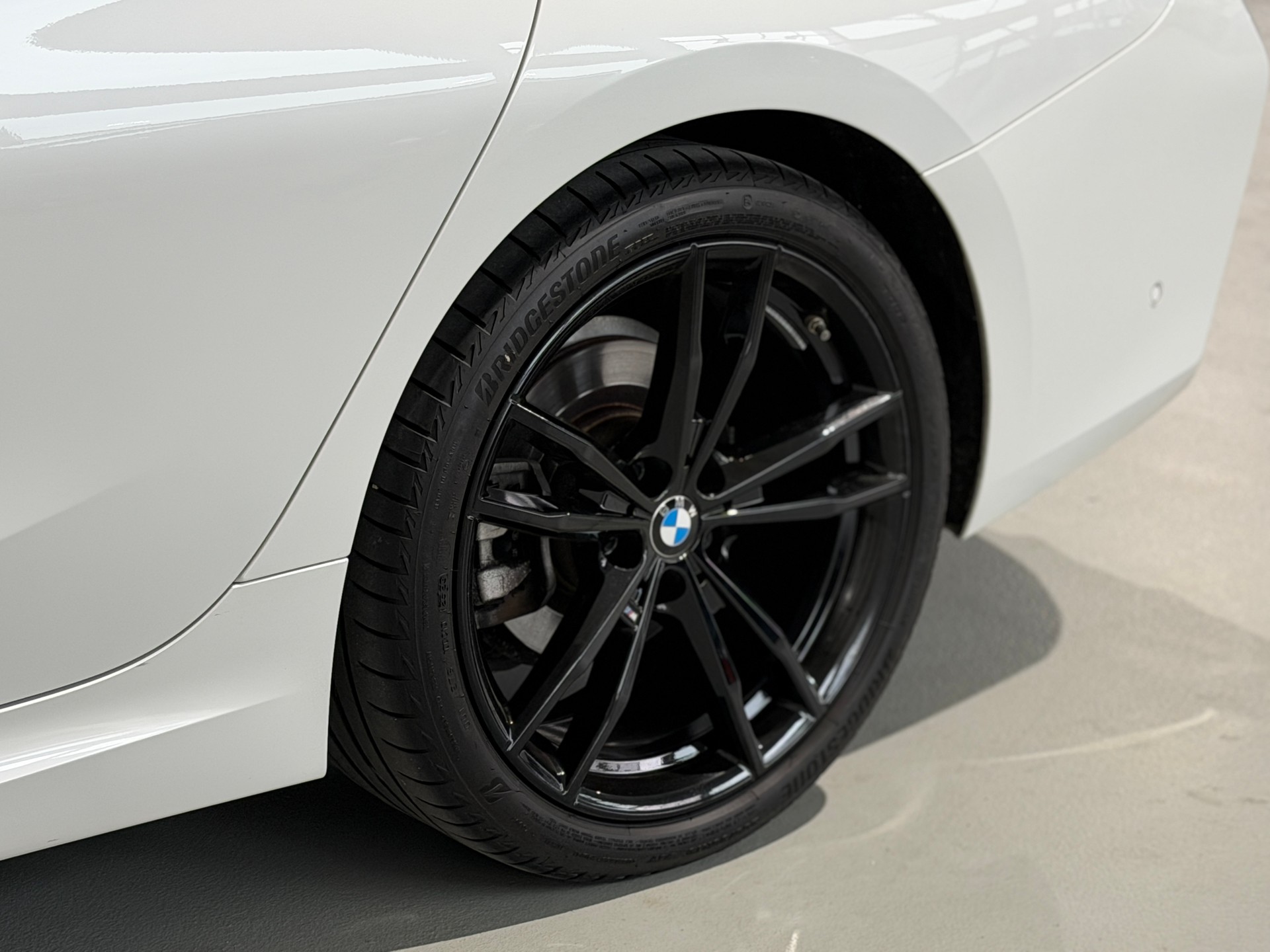 BMW 320d xDrive 48V Steptronic M Sport / forlaufende Werksgarantie-image-18