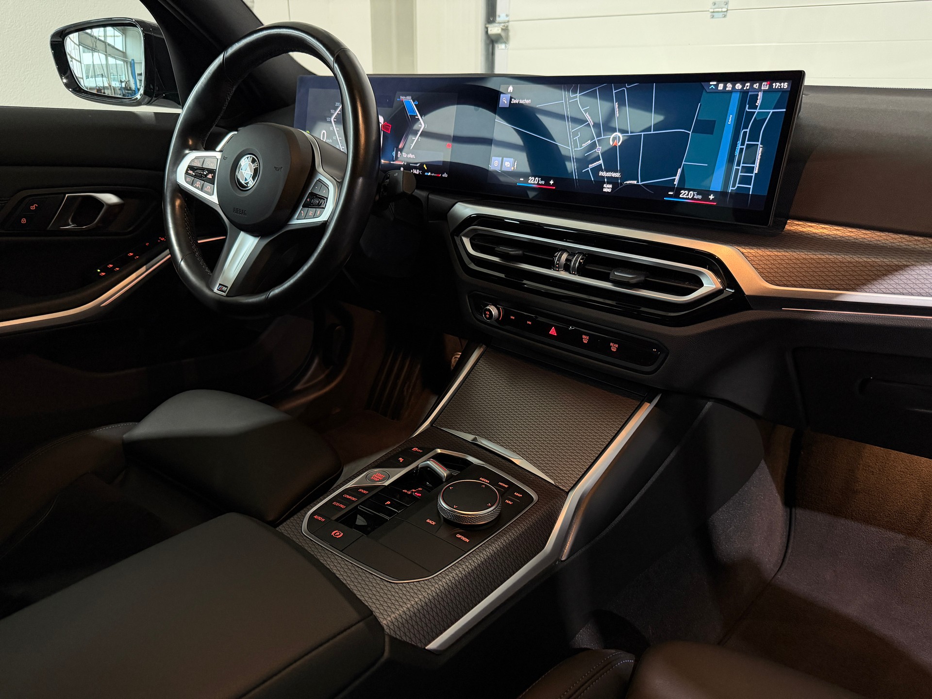 BMW 320d xDrive 48V Steptronic M Sport / forlaufende Werksgarantie-image-11