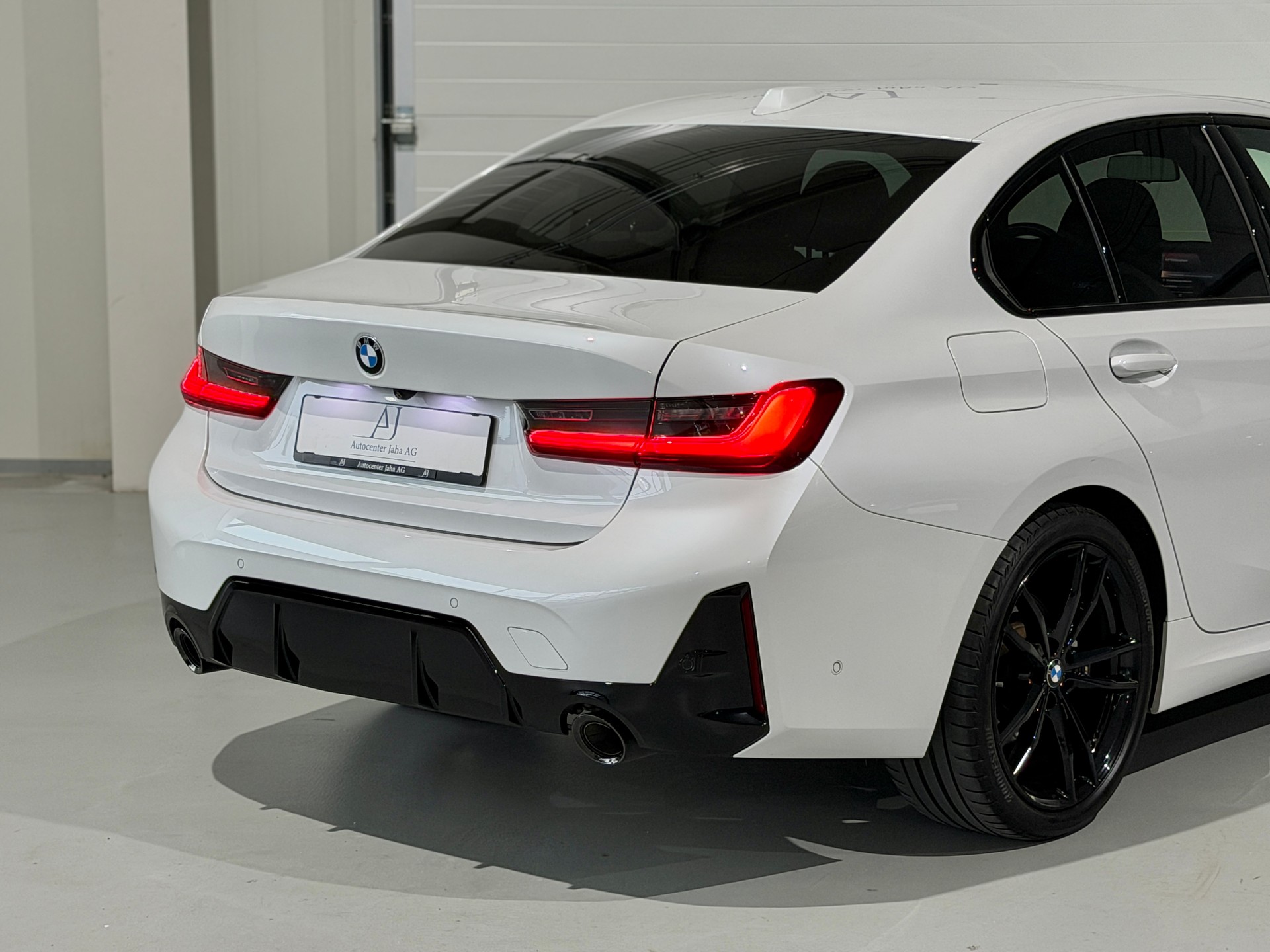 BMW 320d xDrive 48V Steptronic M Sport / forlaufende Werksgarantie-image-6