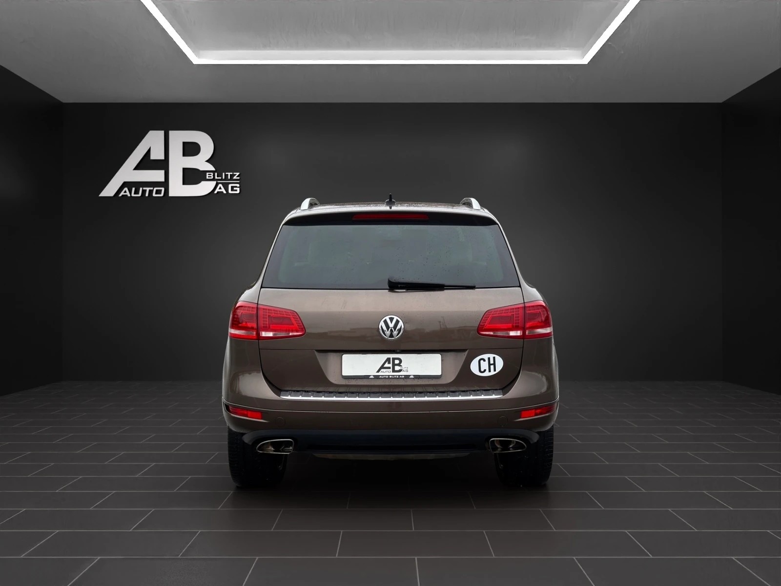 VW Touareg 3.0 TDI BlueMotion Technology Tiptronic-image-3