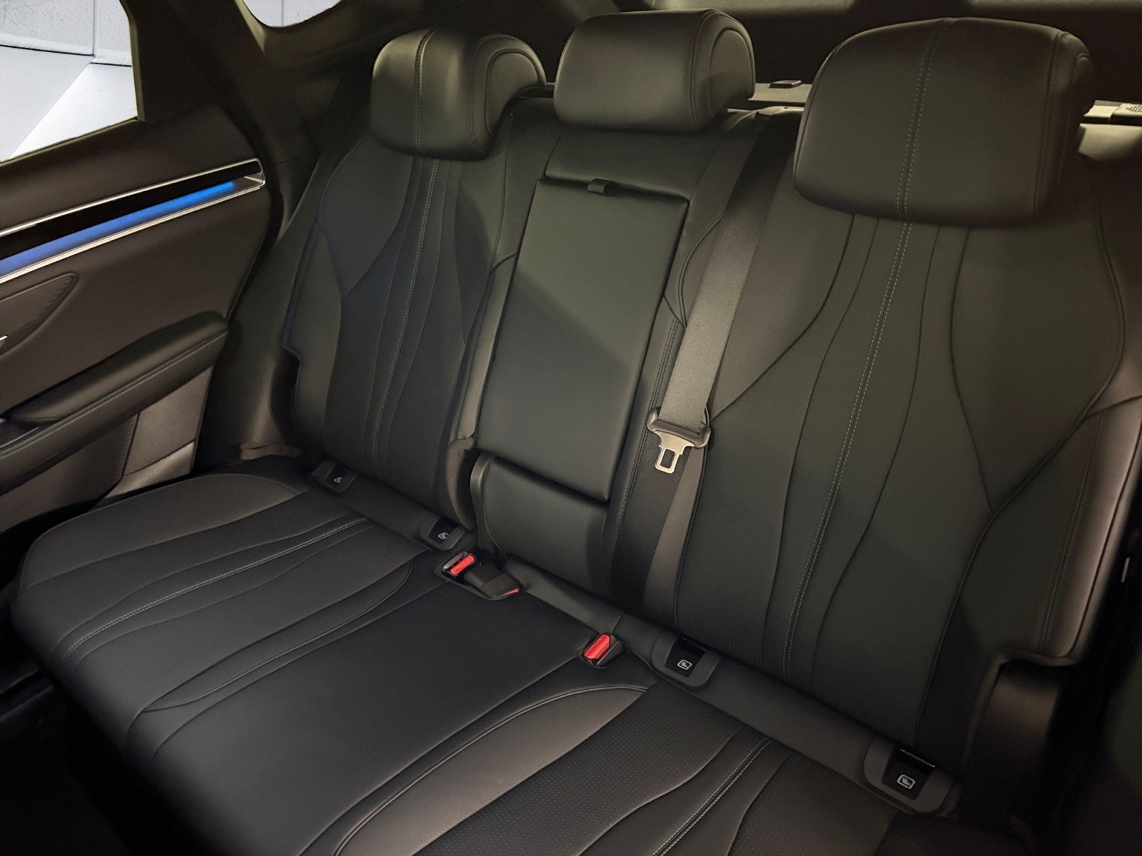 BYD Seal U DM-i Design AWD/#1 Elite Dealer – AutoScout24 Award 2025 Winner-image-13