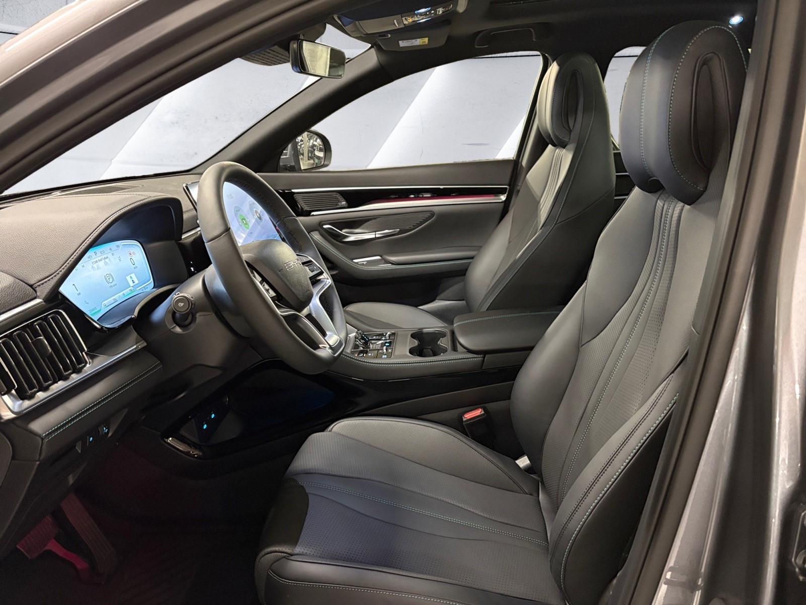 BYD Seal U DM-i Design AWD/#1 Elite Dealer – AutoScout24 Award 2025 Winner-image-11