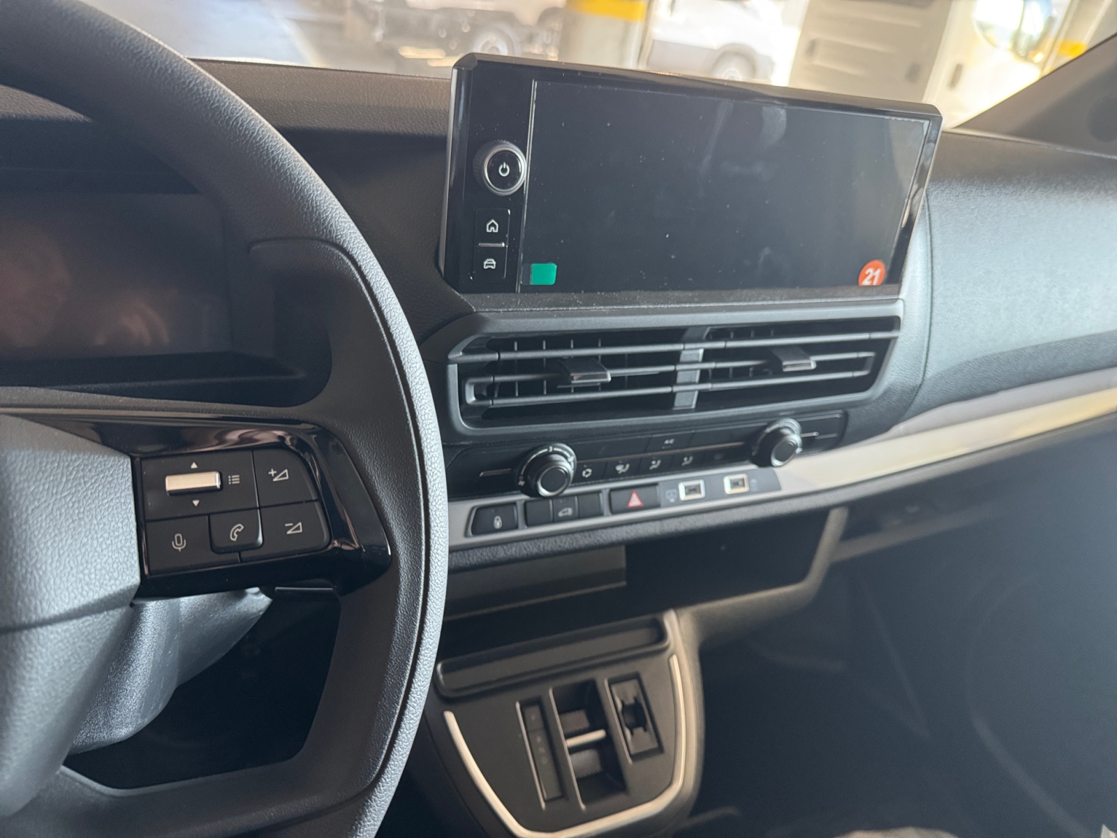 PEUGEOT Expert 2.2 BlueHDi 150 S&S Long EAT8-image-8