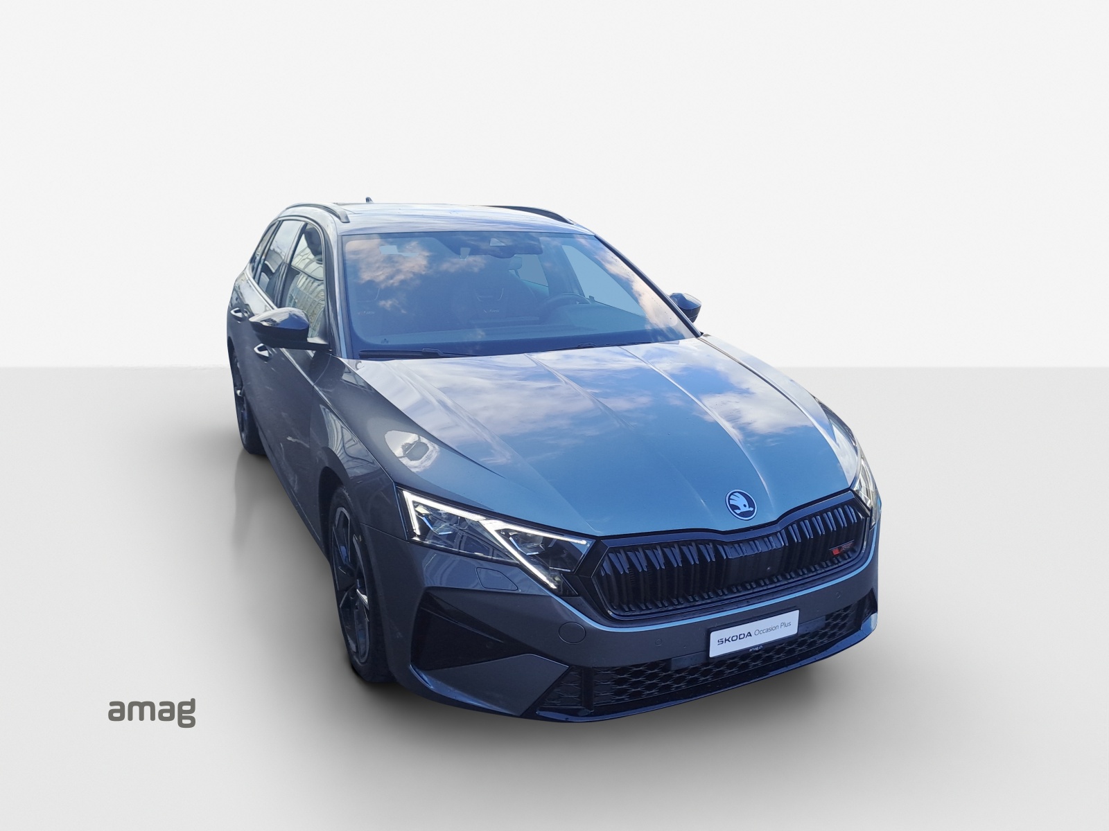 SKODA Octavia Combi 2.0 TSI DSG RS-image-15