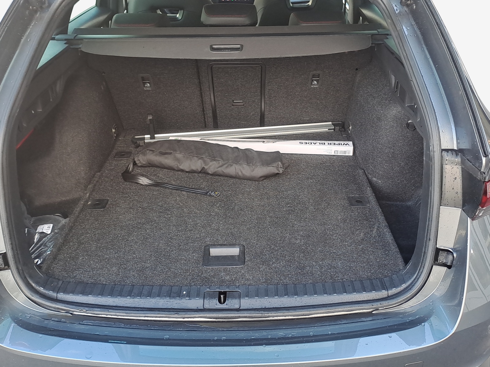 SKODA Octavia Combi 2.0 TSI DSG RS-image-12