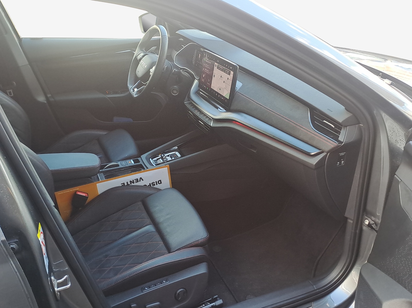 SKODA Octavia Combi 2.0 TSI DSG RS-image-13