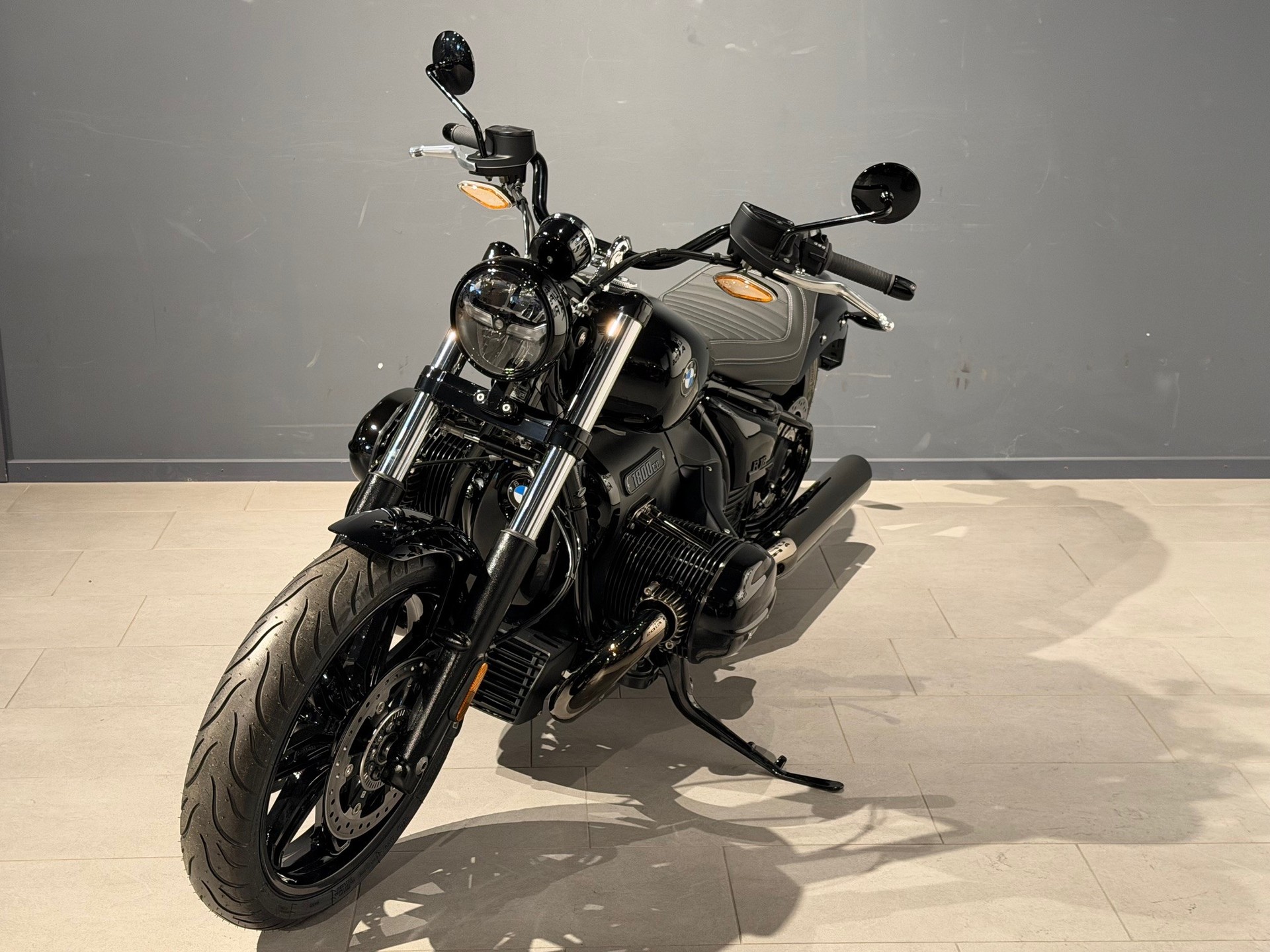 BMW R 18-showroom-element-2
