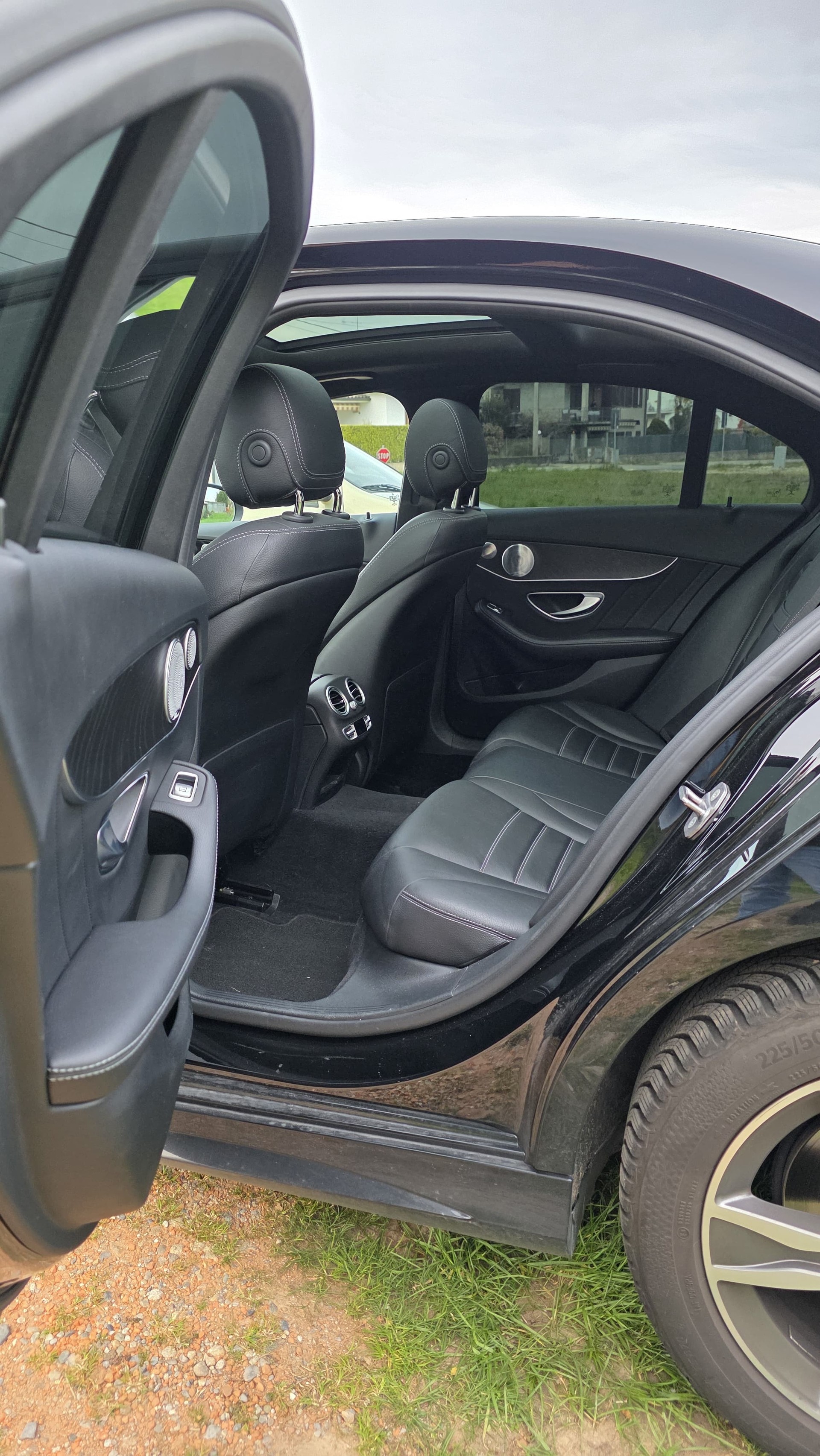 MERCEDES-BENZ C 250 BlueTEC AMG Line 4Matic 9G-Tronic-image-5