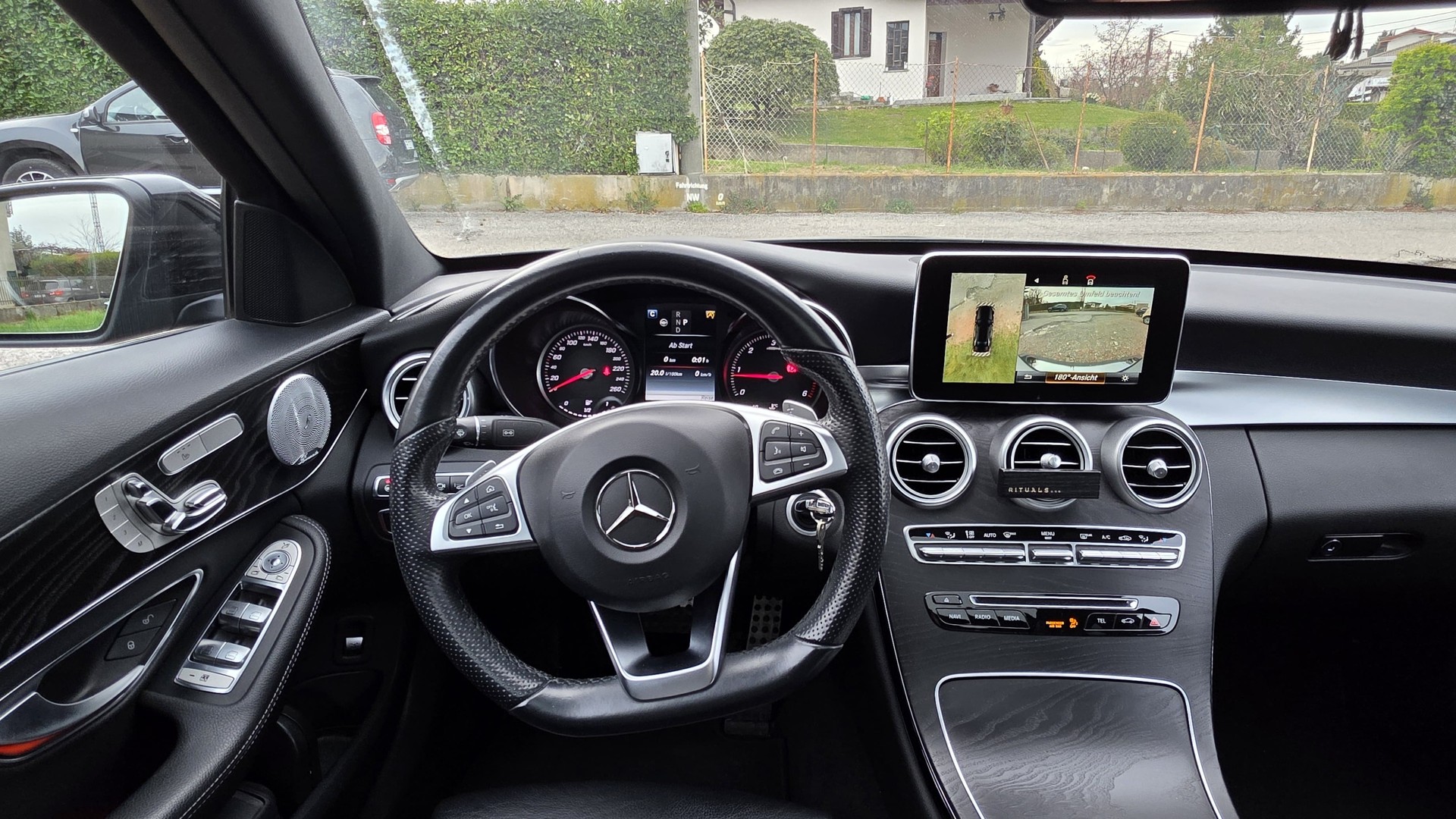 MERCEDES-BENZ C 250 BlueTEC AMG Line 4Matic 9G-Tronic-image-6