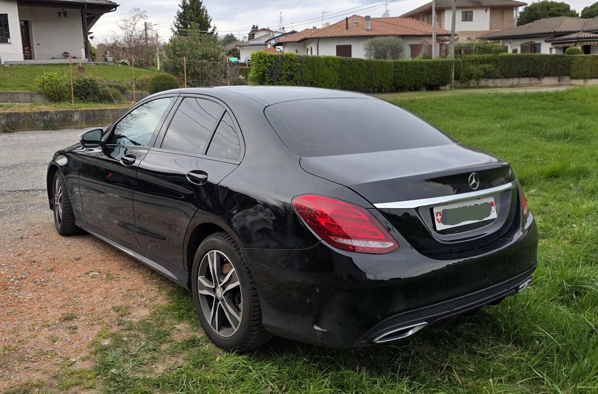 MERCEDES-BENZ C 250 BlueTEC AMG Line 4Matic 9G-Tronic-image-4