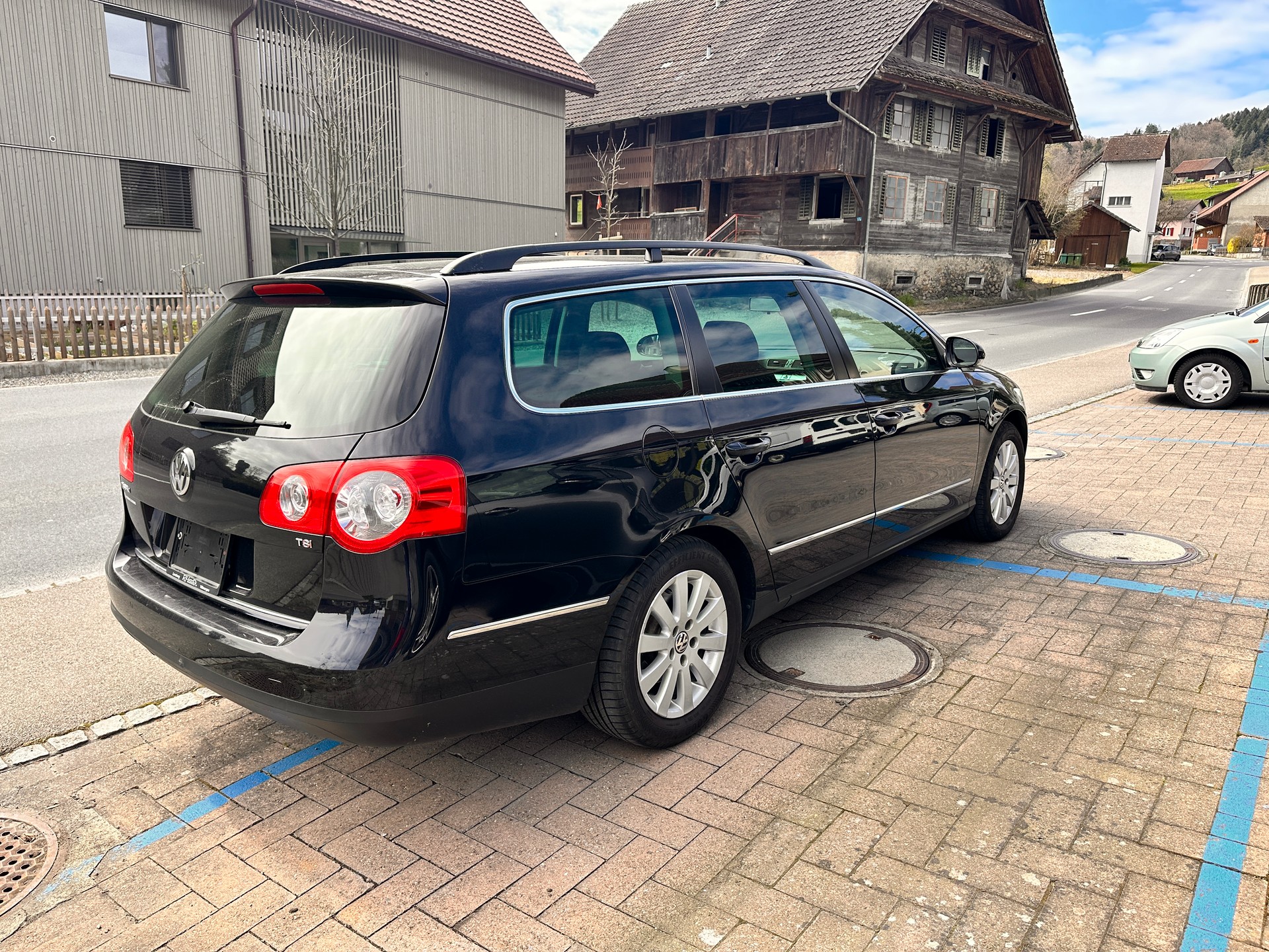 VW Passat Variant 1.8 TSI Comfortline-showroom-element-1