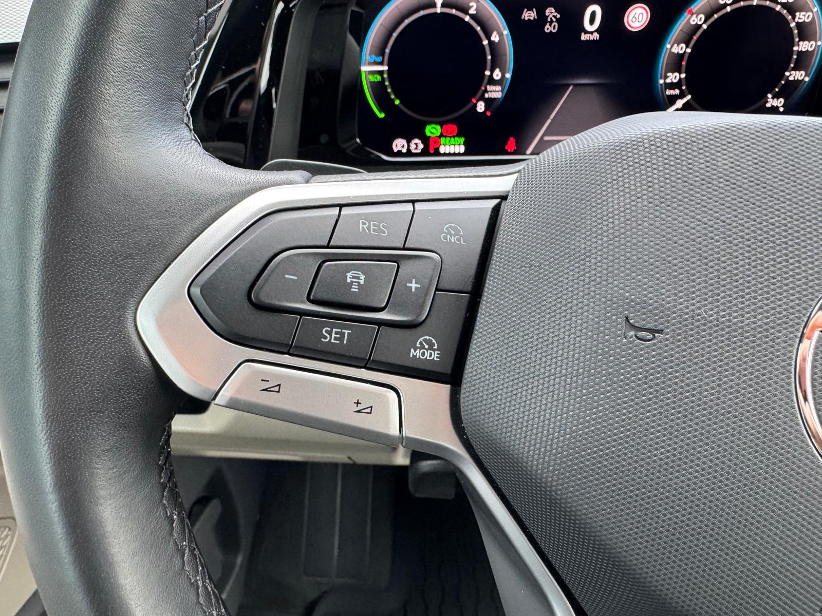 VW Multivan 1.5 eHybrid Liberty Lang DSG-image-12
