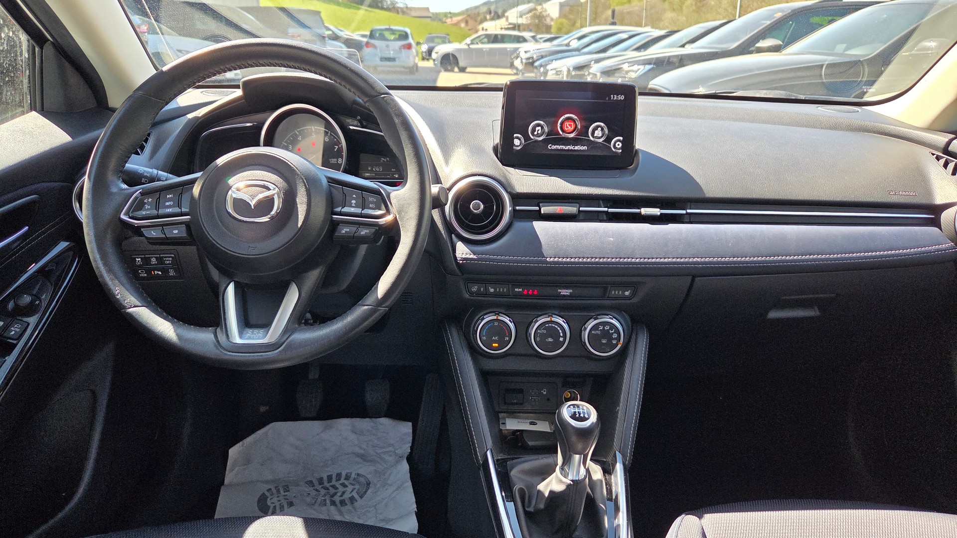 MAZDA 2 SKYACTIV-G 90 Mild Hybrid Revolution-image-12