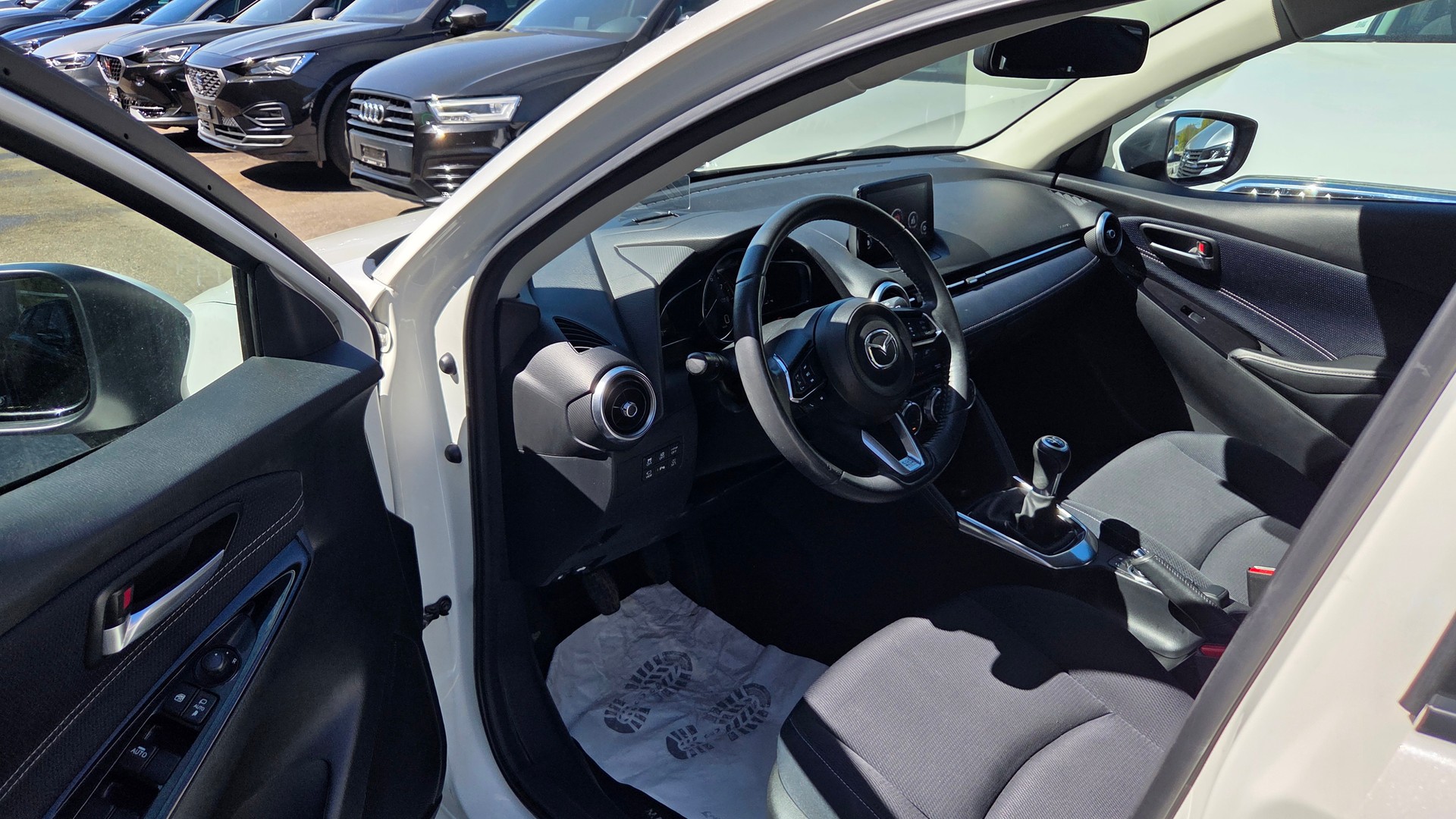 MAZDA 2 SKYACTIV-G 90 Mild Hybrid Revolution-image-10