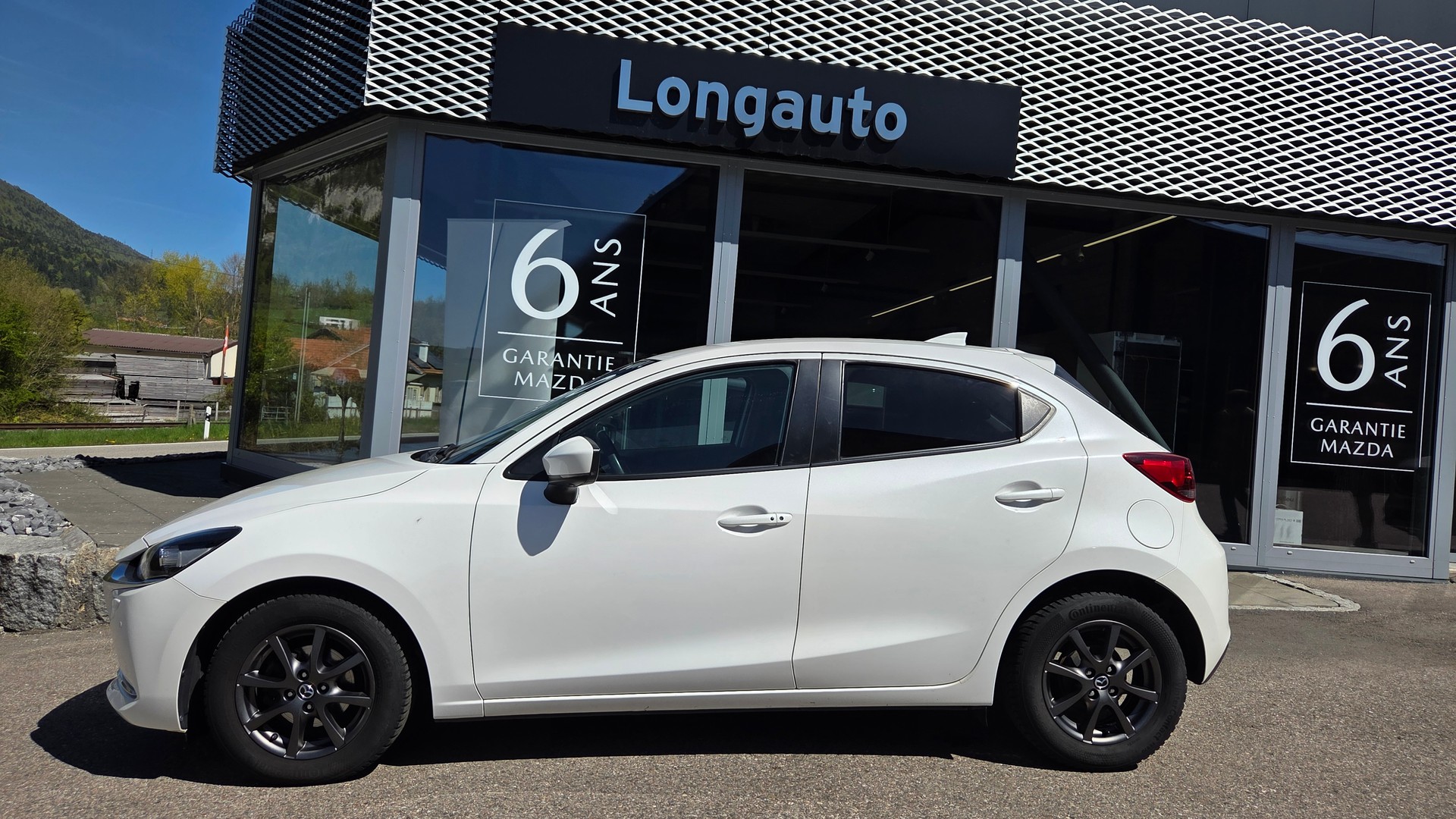 MAZDA 2 SKYACTIV-G 90 Mild Hybrid Revolution