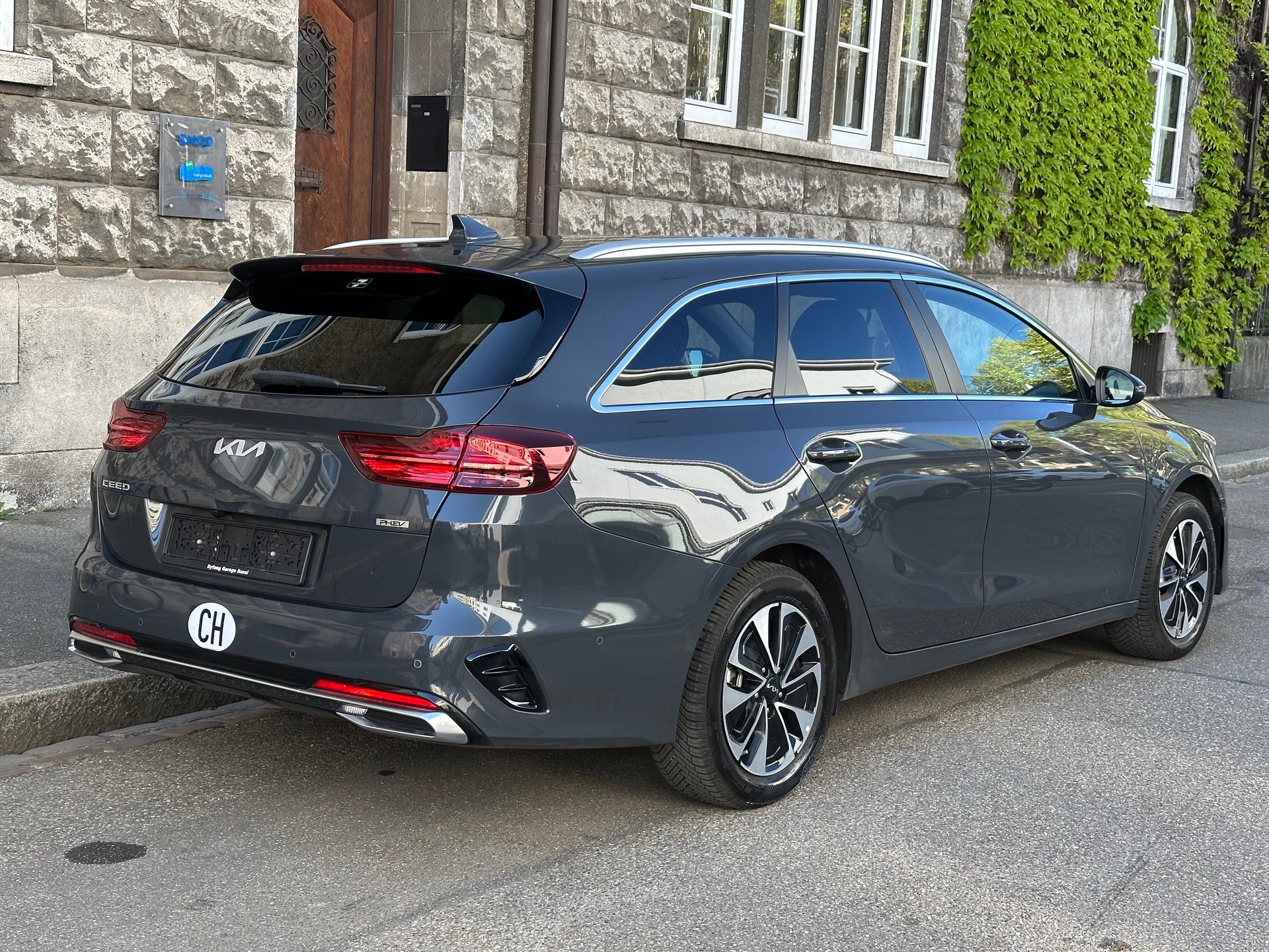 KIA Ceed Sportswagon 1.6 GDi Plug-in Hybrid Style DCT-image-4