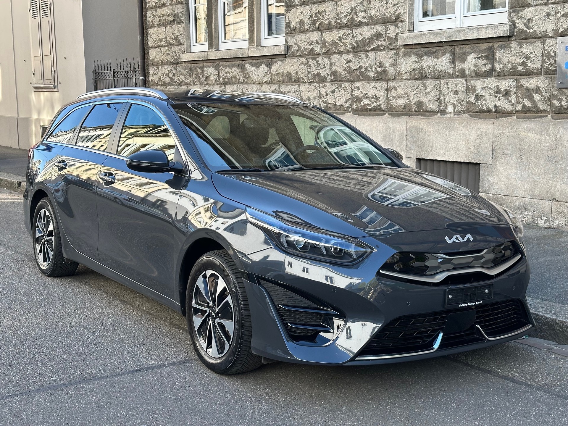 KIA Ceed Sportswagon 1.6 GDi Plug-in Hybrid Style DCT-image-2