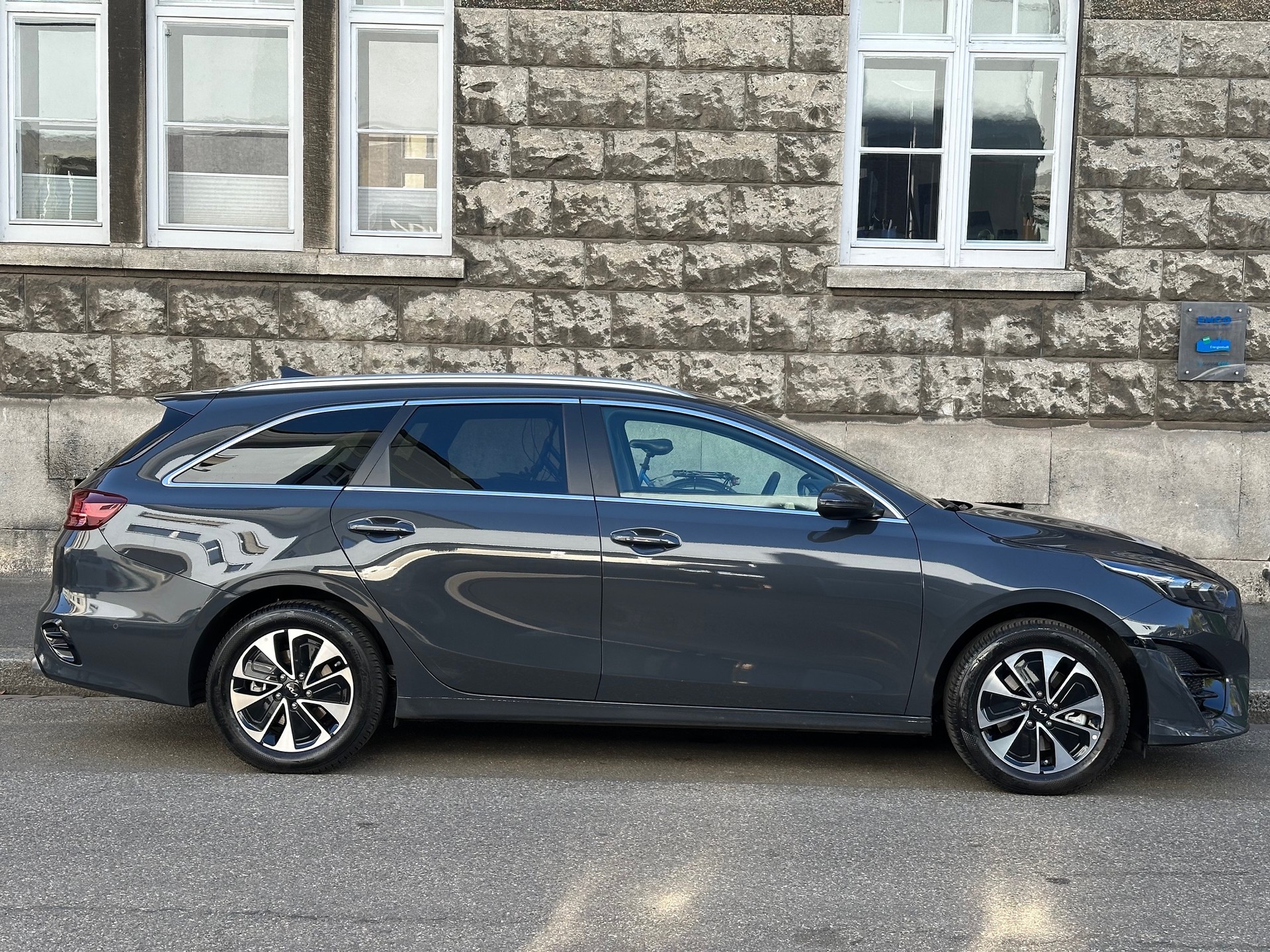 KIA Ceed Sportswagon 1.6 GDi Plug-in Hybrid Style DCT-image-3