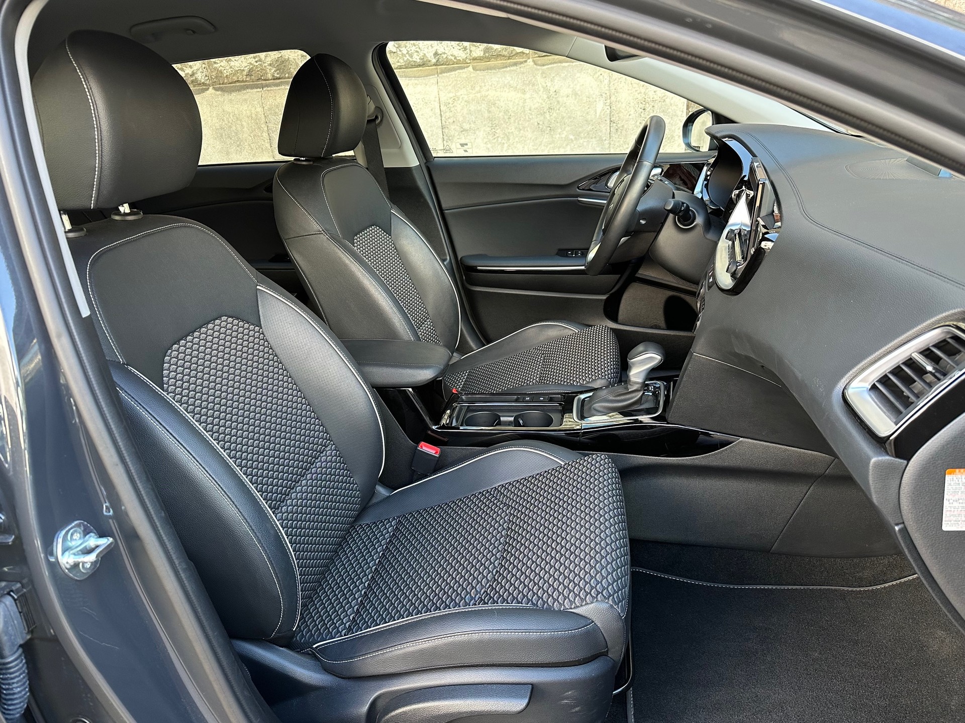 KIA Ceed Sportswagon 1.6 GDi Plug-in Hybrid Style DCT-image-9