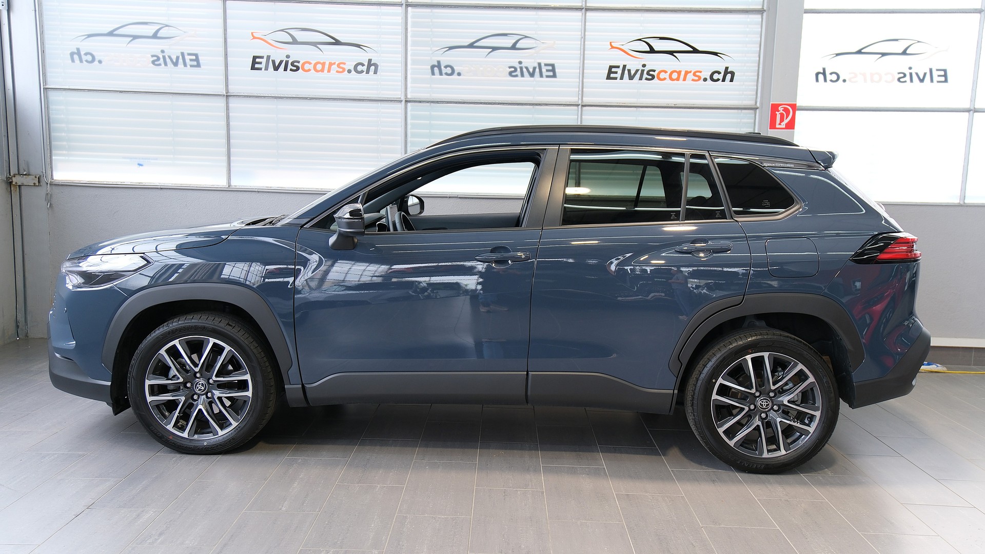 TOYOTA Corolla Cross 2.0 Trend e-CVT-image-8