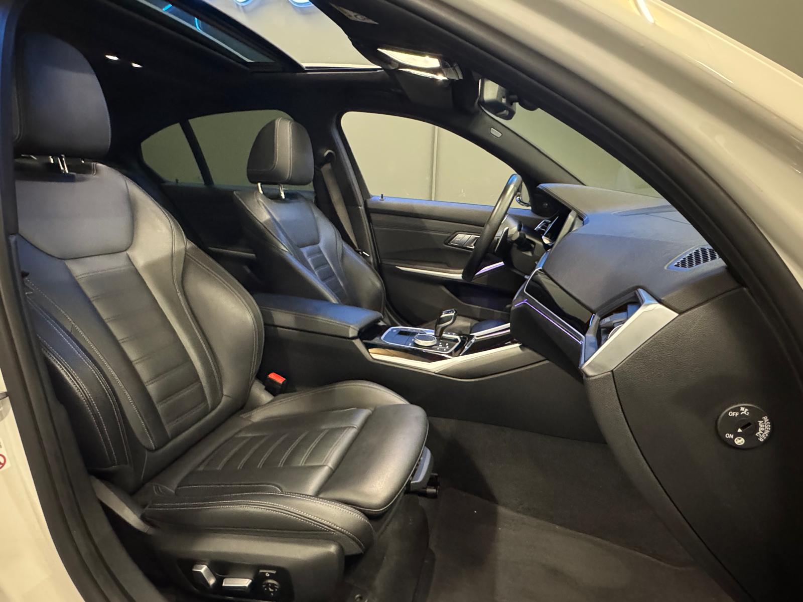 BMW 330e Steptronic M Sport-image-12