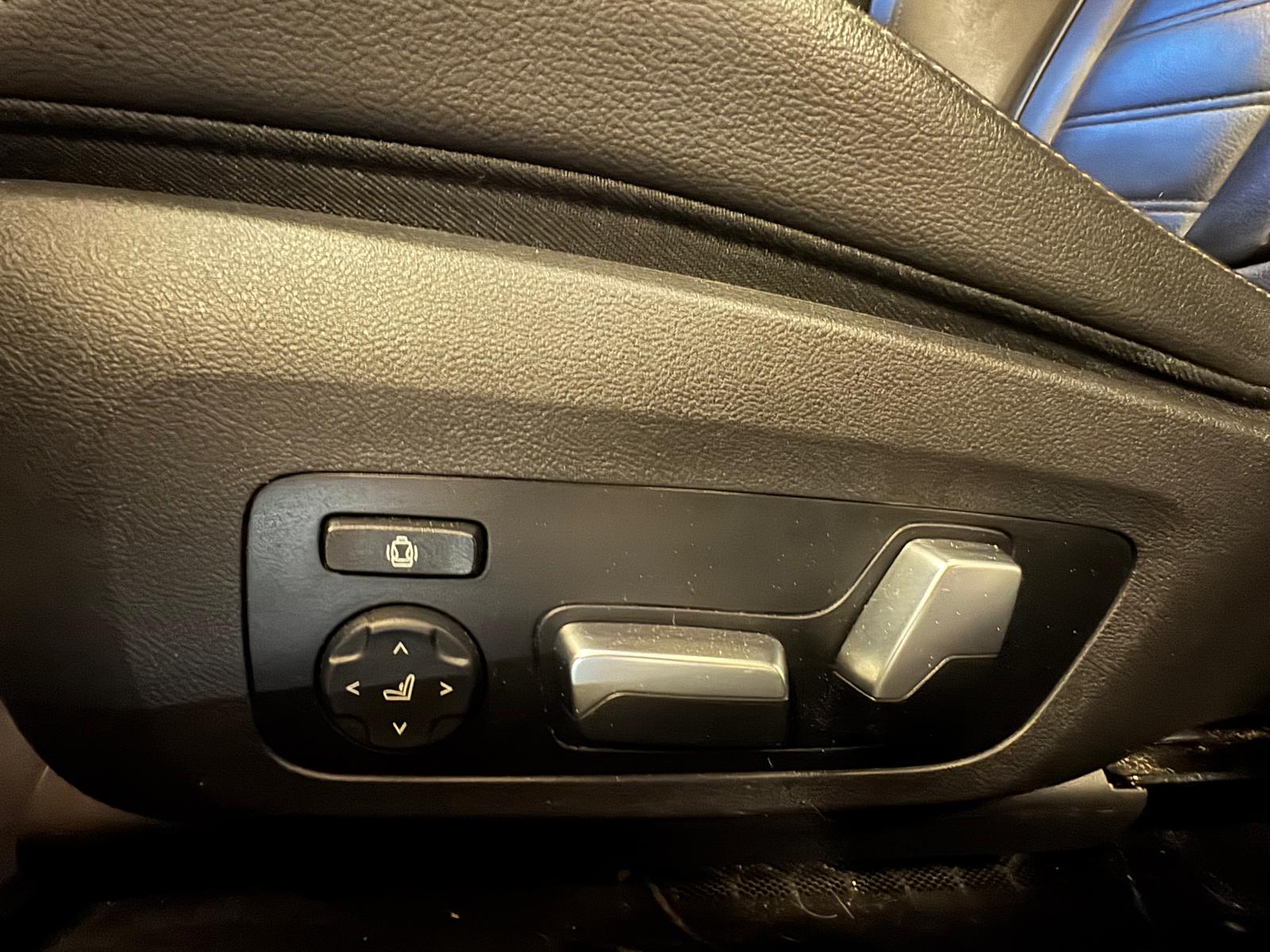 BMW 330e Steptronic M Sport-image-8