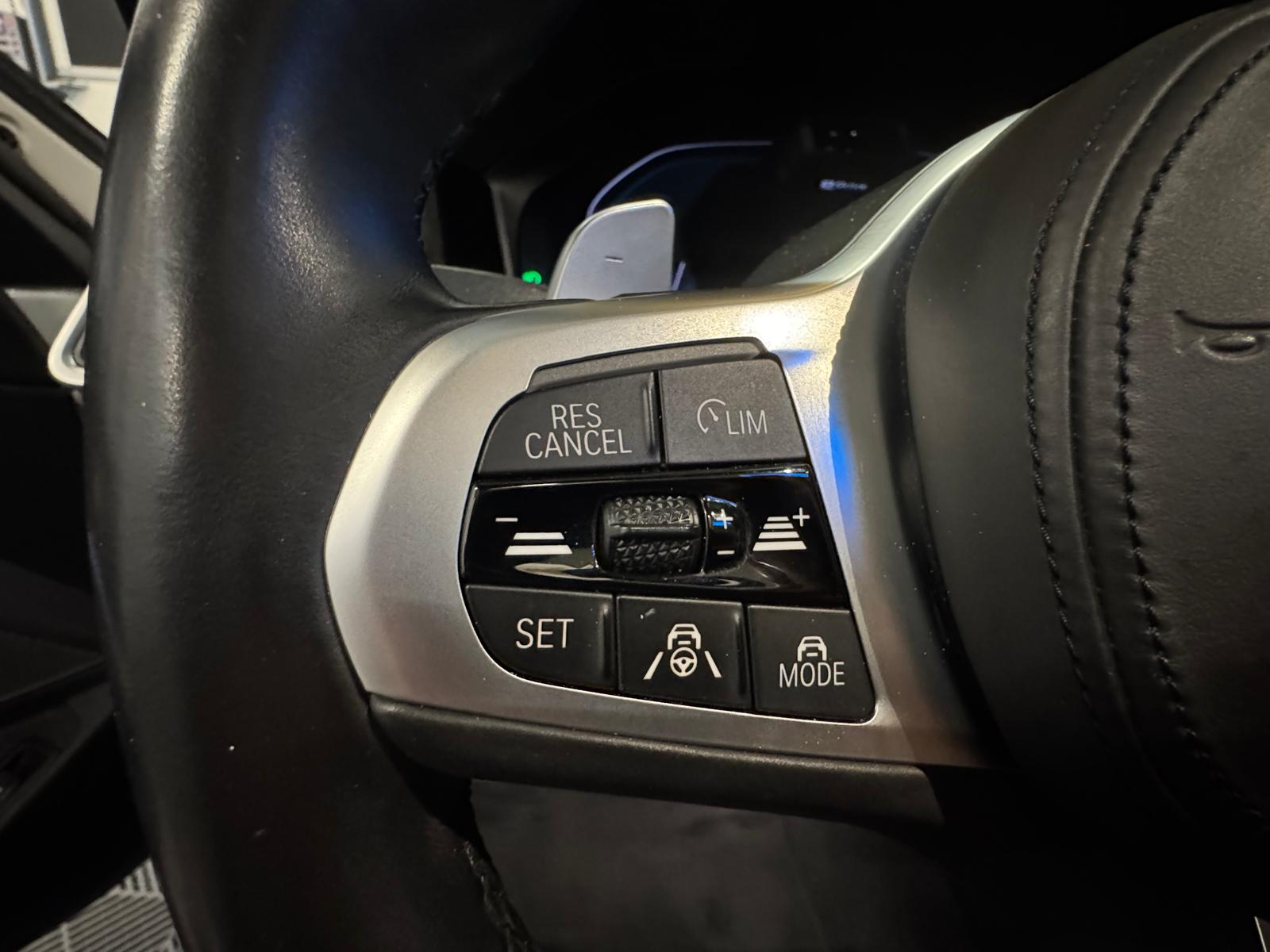 BMW 330e Steptronic M Sport-image-18