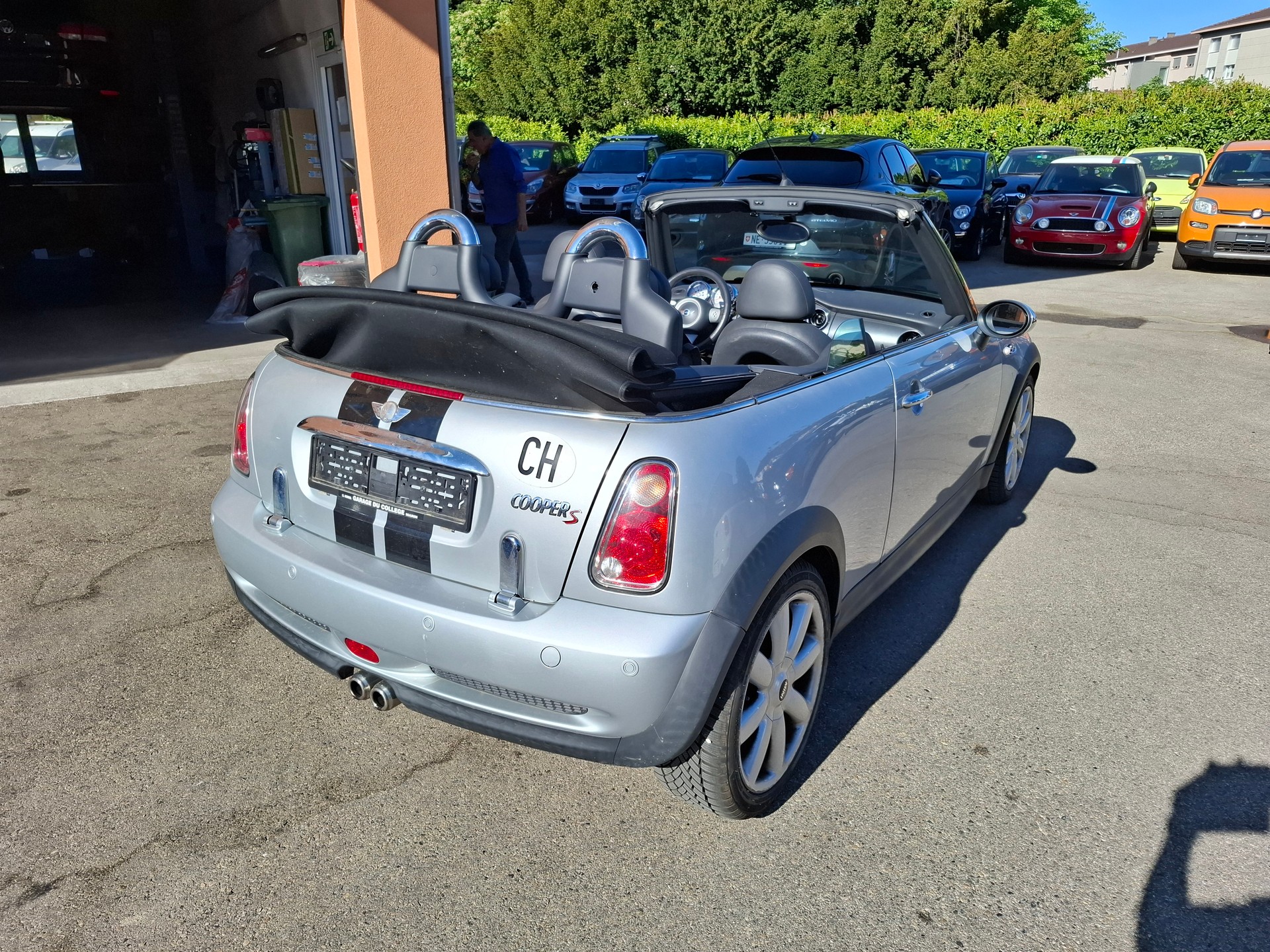 MINI Cooper S Cabriolet-image-1