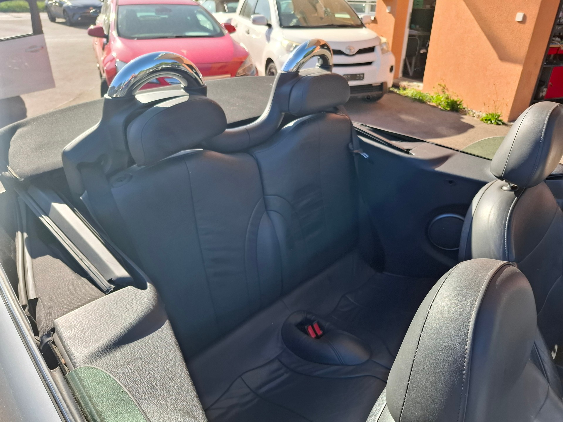 MINI Cooper S Cabriolet-image-8