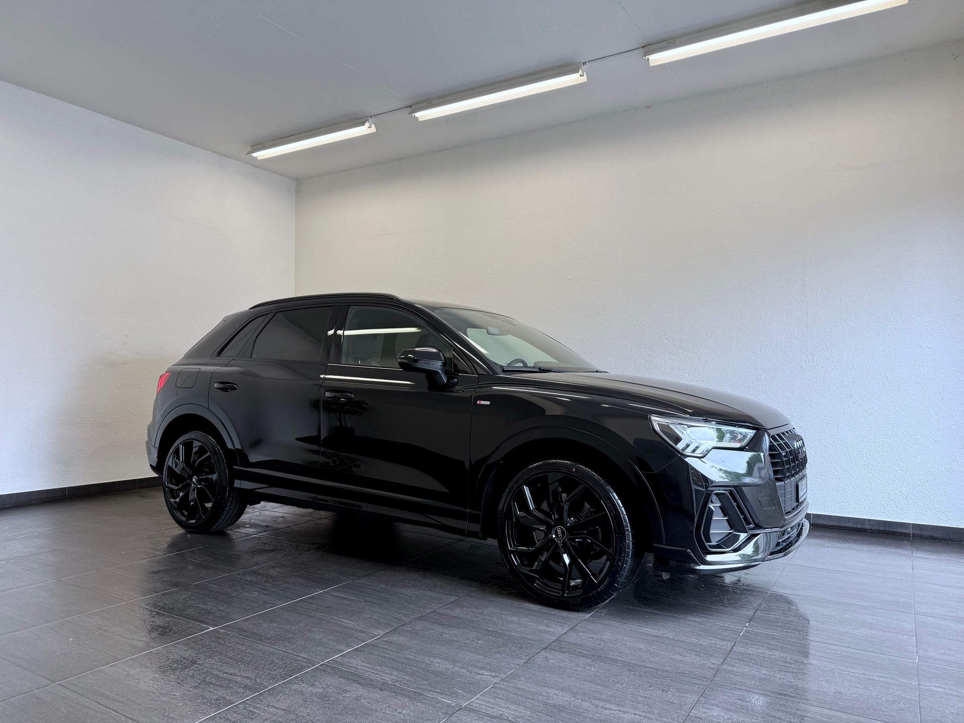 AUDI Q3 45 TFSI S line quattro S-tronic "ALL BLACK"