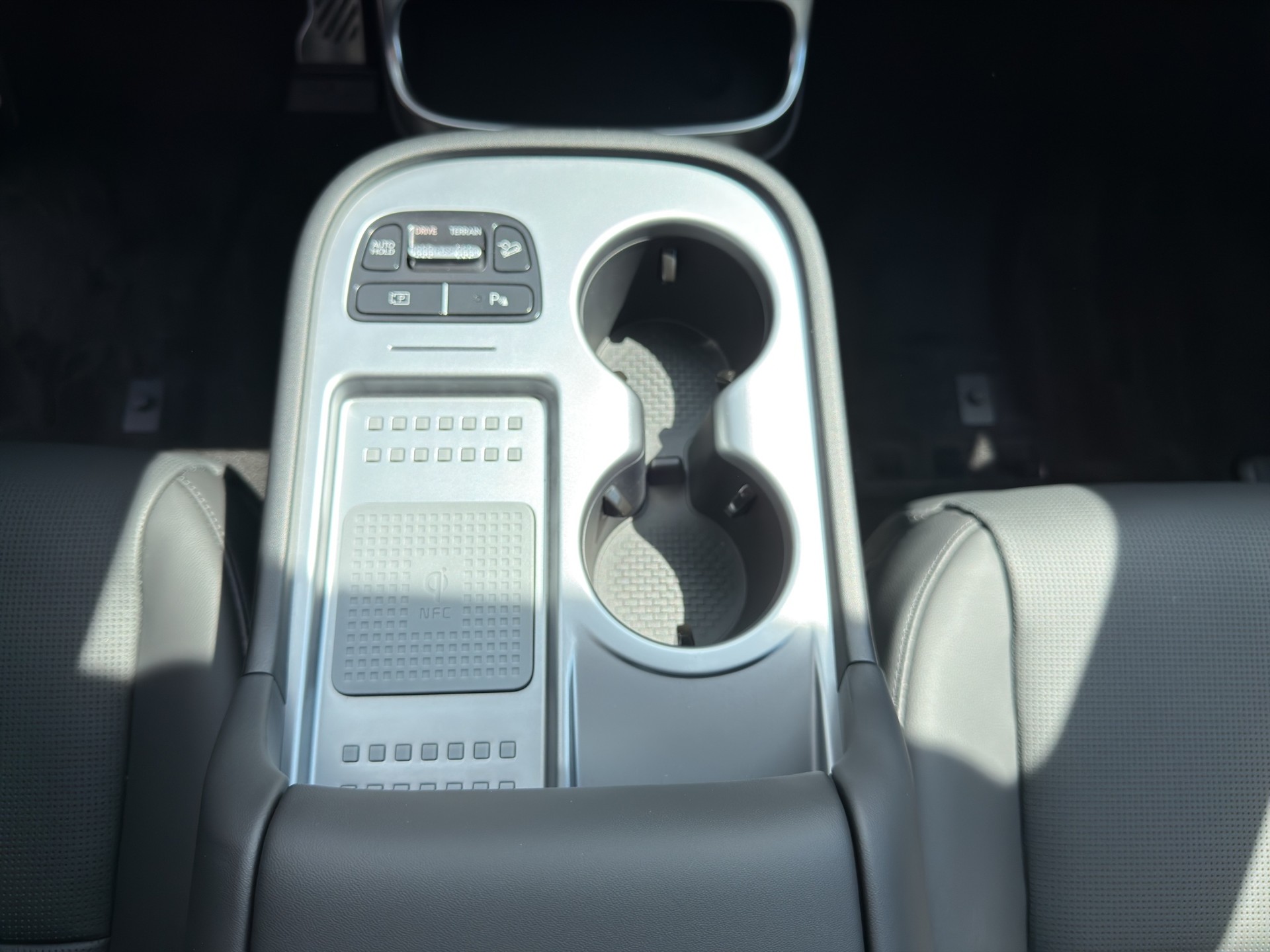 HYUNDAI Ioniq 9 110kWh Vertex 4WD-image-18