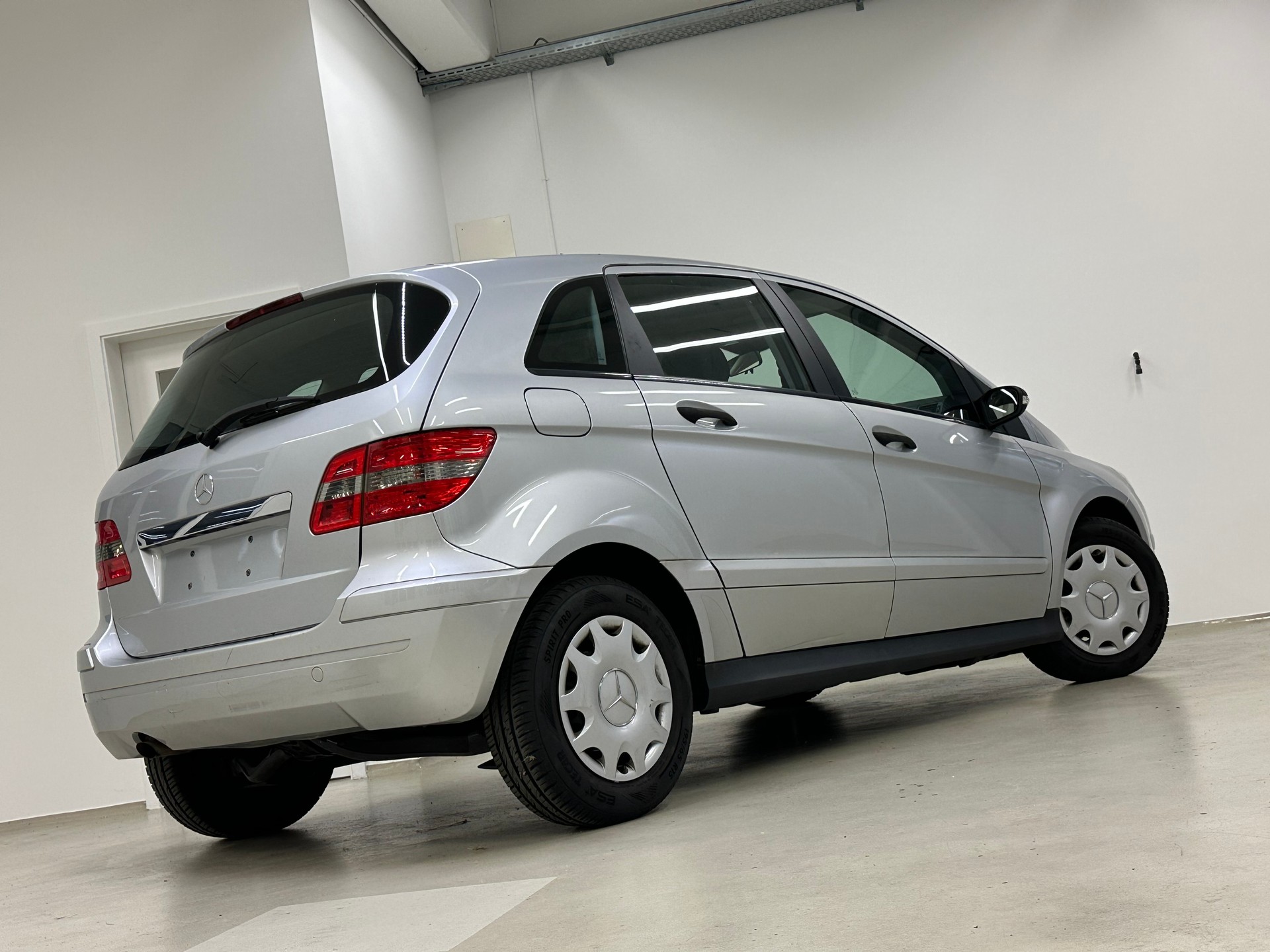 MERCEDES-BENZ B 170 (B180) Automat-image-7
