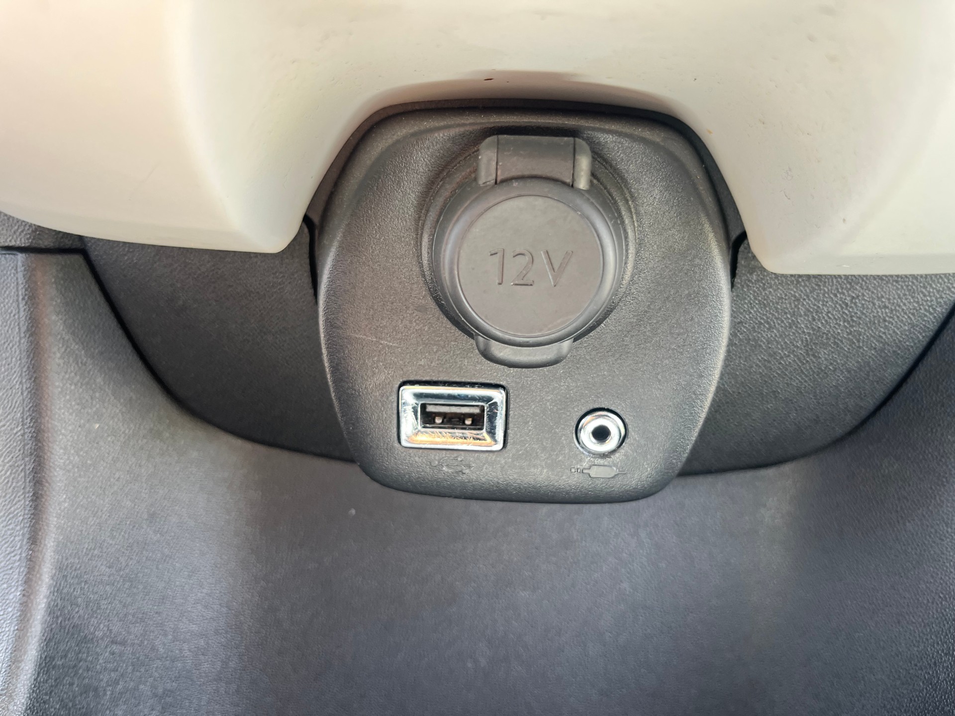 CITROEN C1 1.0 VTi Feel Stop&Start-image-12