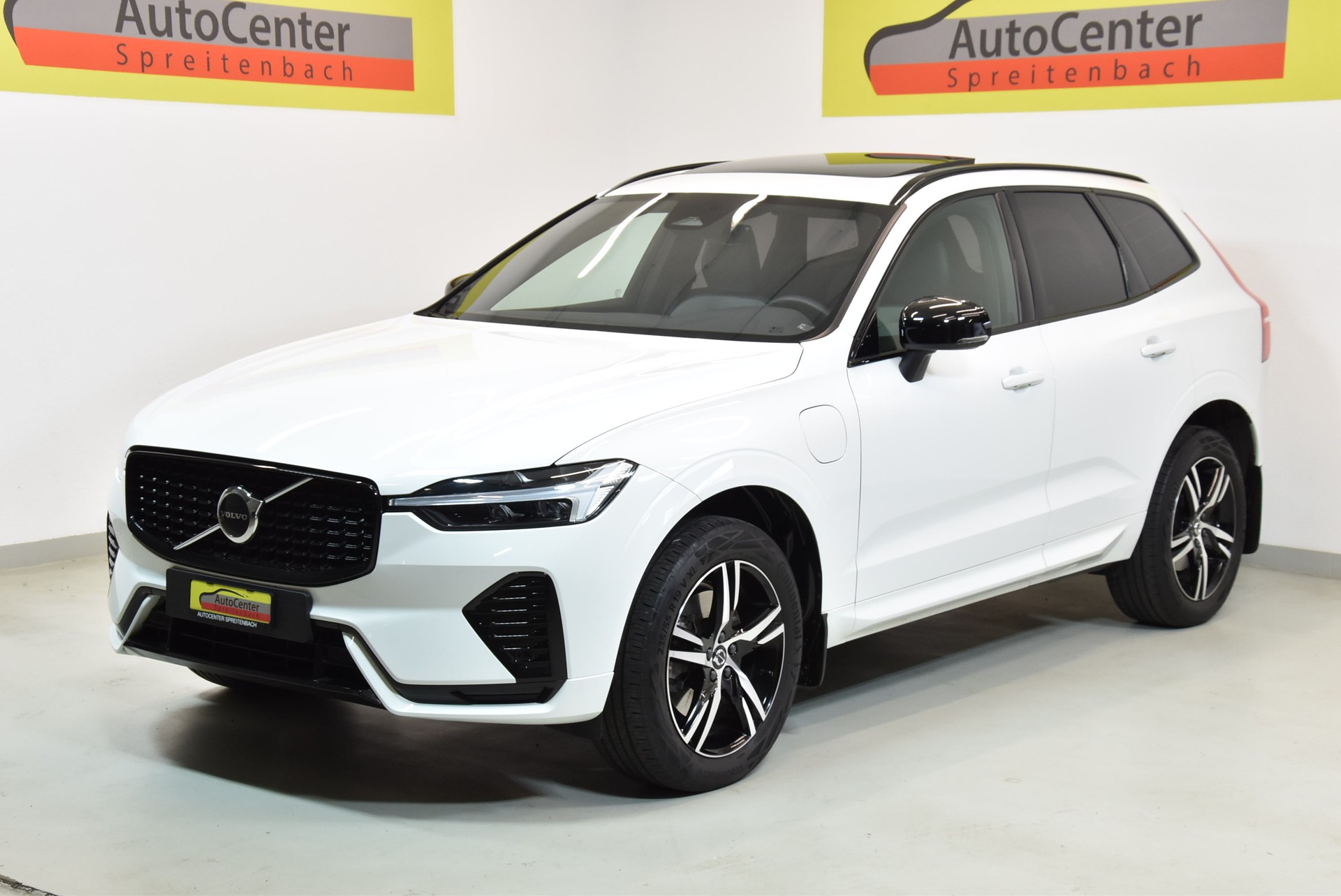 VOLVO XC60 T6 eAWD R-Design Geartronic-image-1