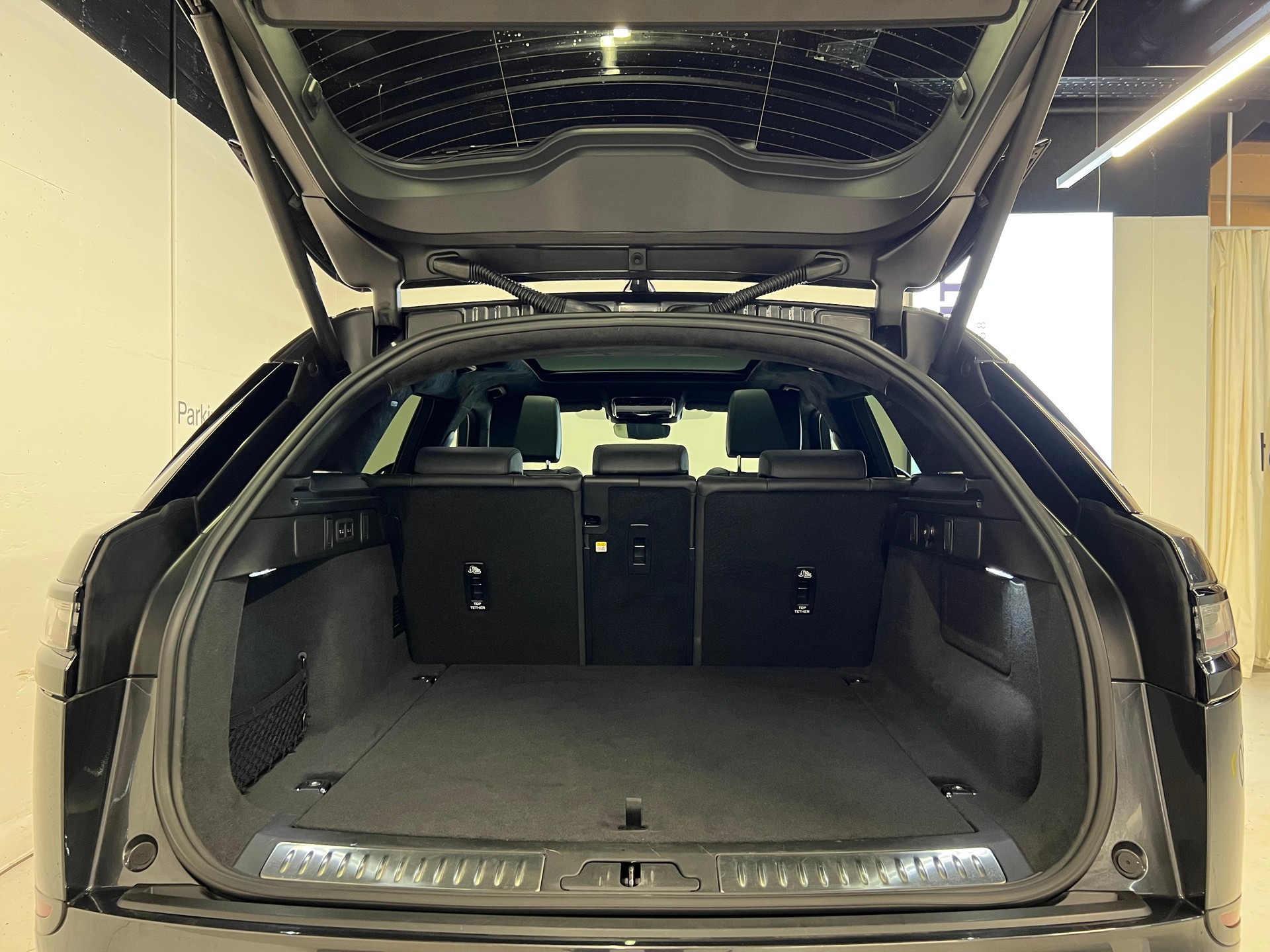 LAND ROVER Range Rover Velar 3.0 I6 Autobiography-image-11