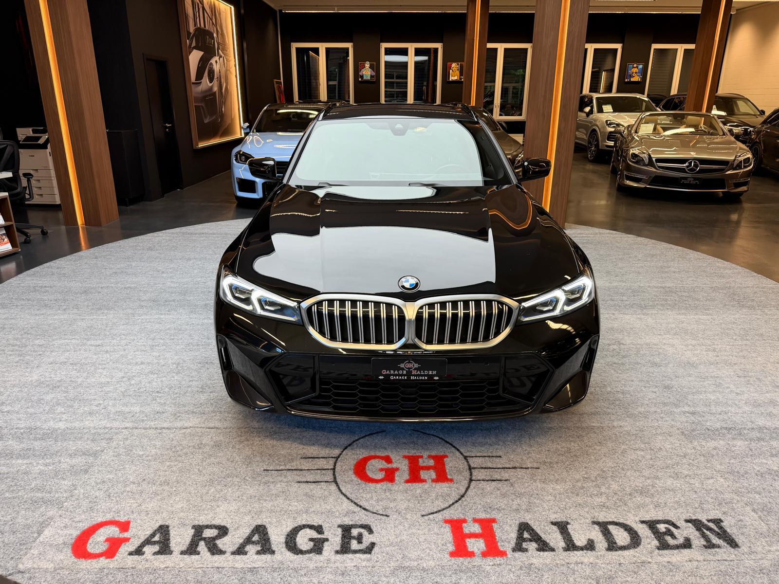 BMW 318i M-Sport Touring-showroom-element-2