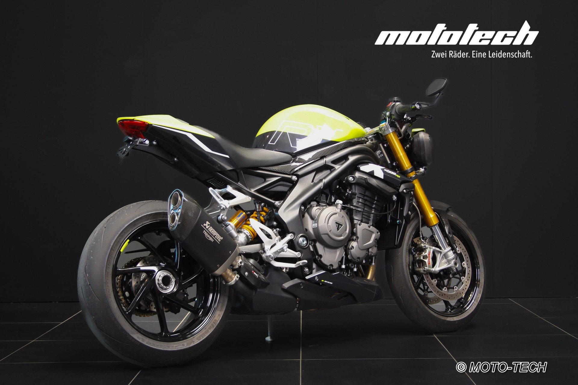 TRIUMPH Speed Triple RX Limited Edition-showroom-element-2