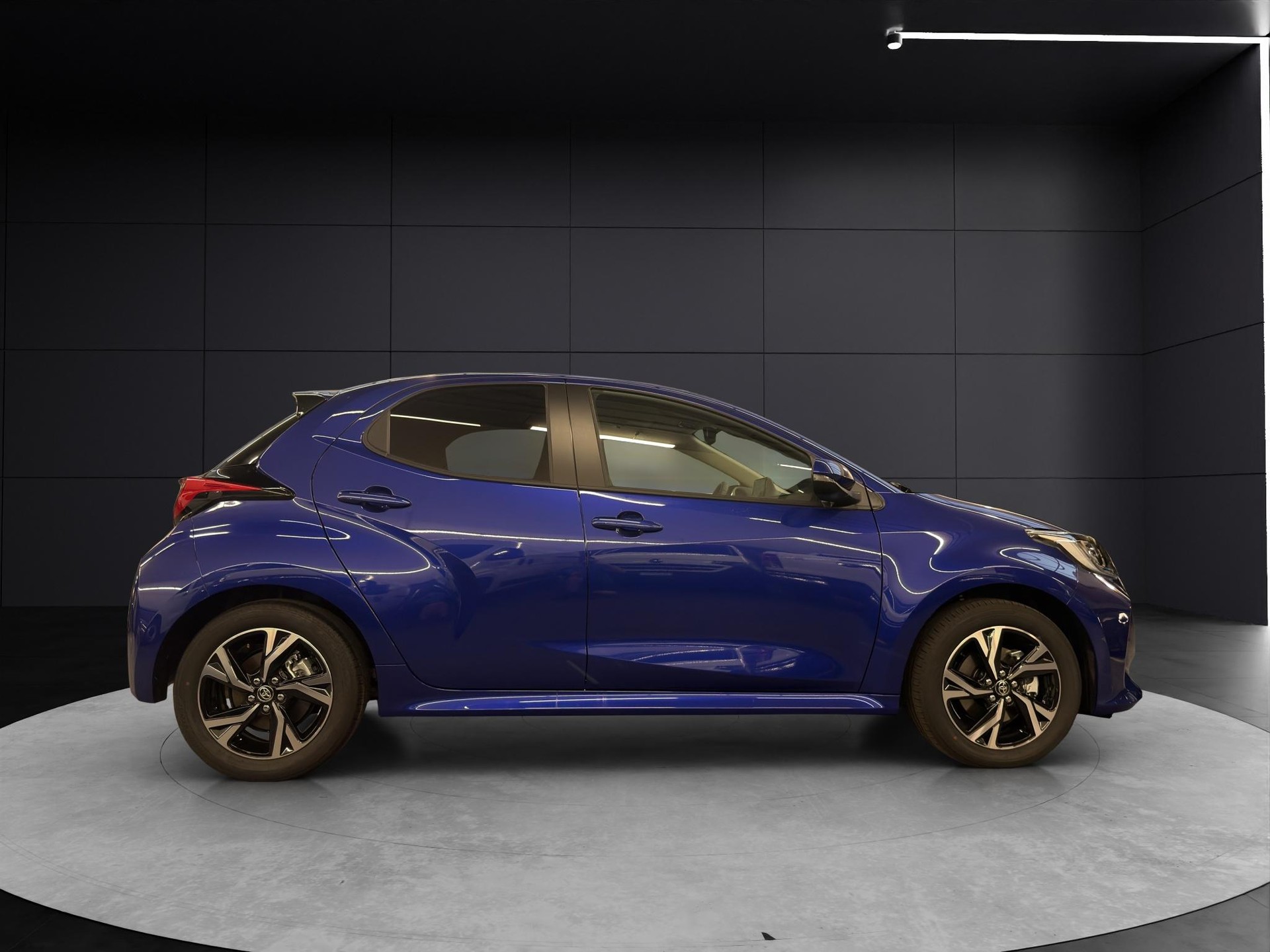 TOYOTA Yaris 1.5 VVT-i HSD Trend-image-5