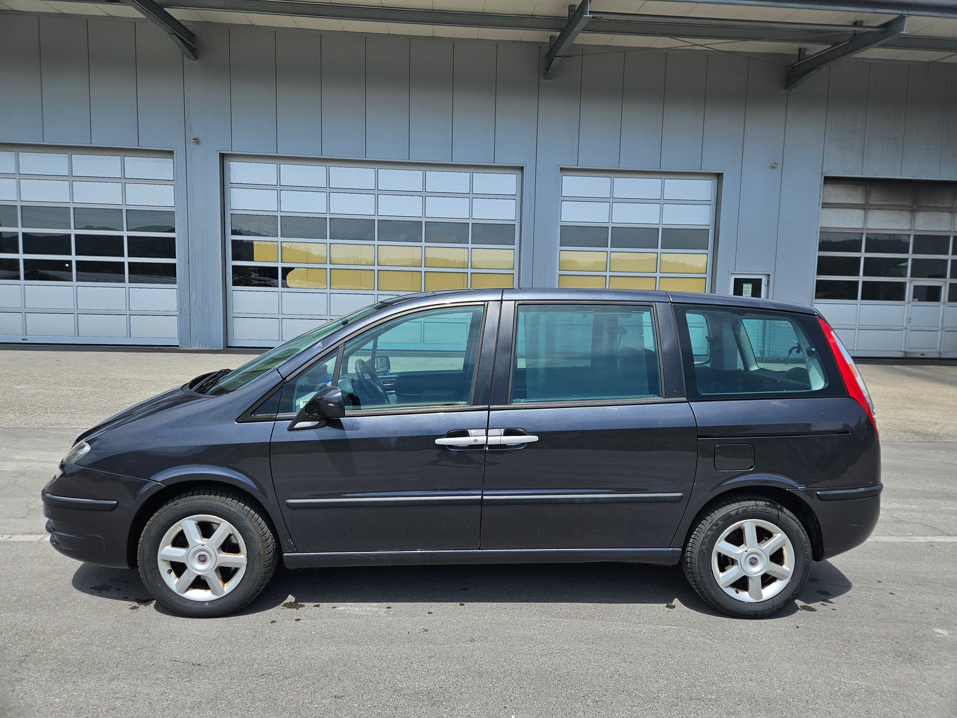 FIAT Ulysse 2.2 16V JTD Swiss Edition-image-0