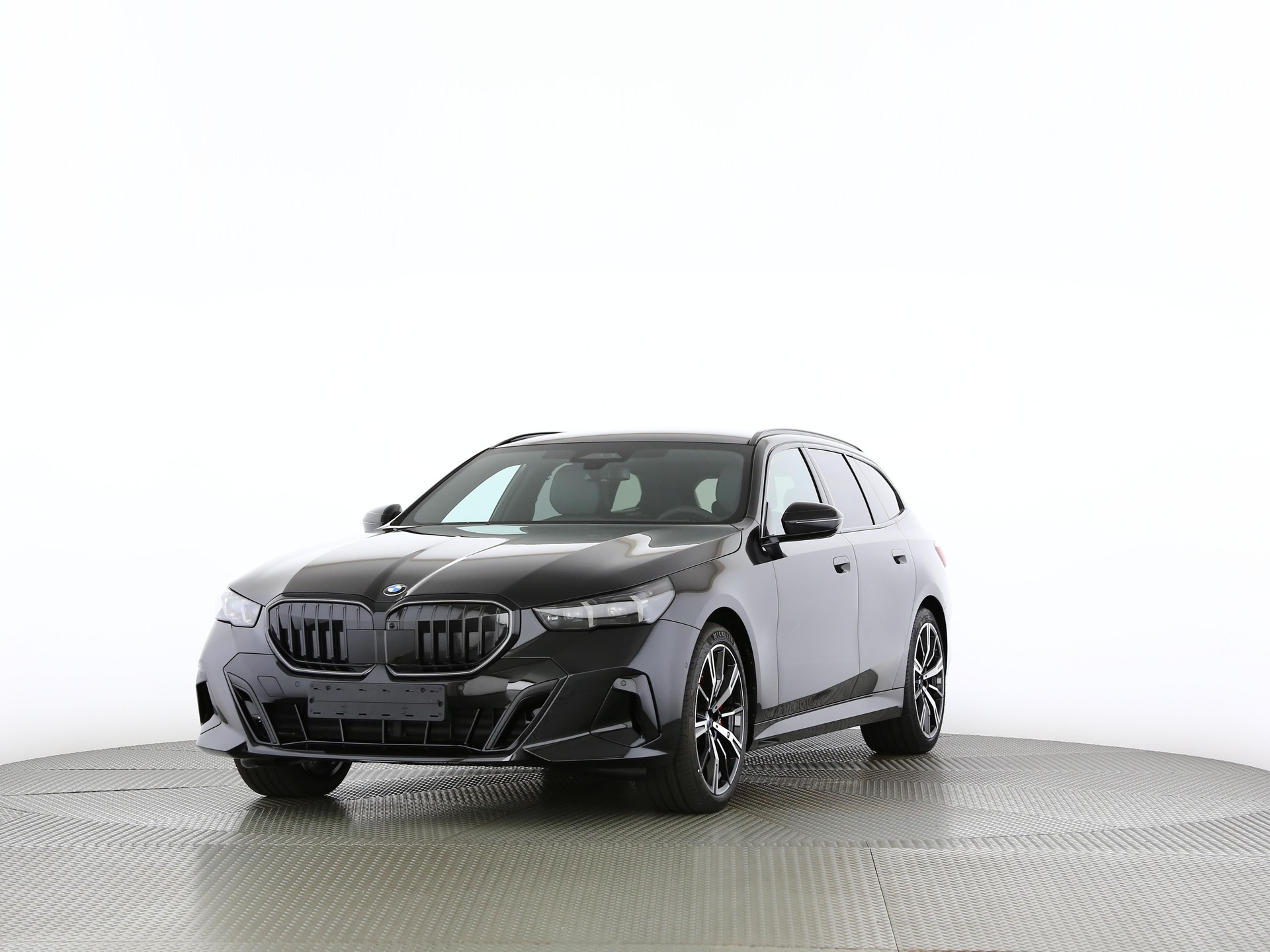 BMW 540d xDrive Touring-image-0
