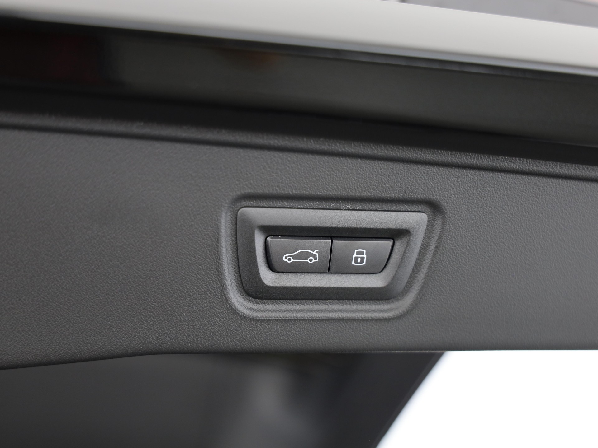 BMW 540d xDrive Touring-image-8