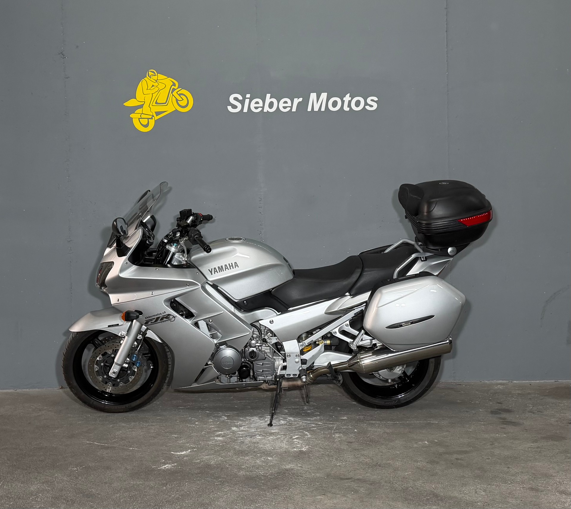 YAMAHA FJR 1300-showroom-element-2