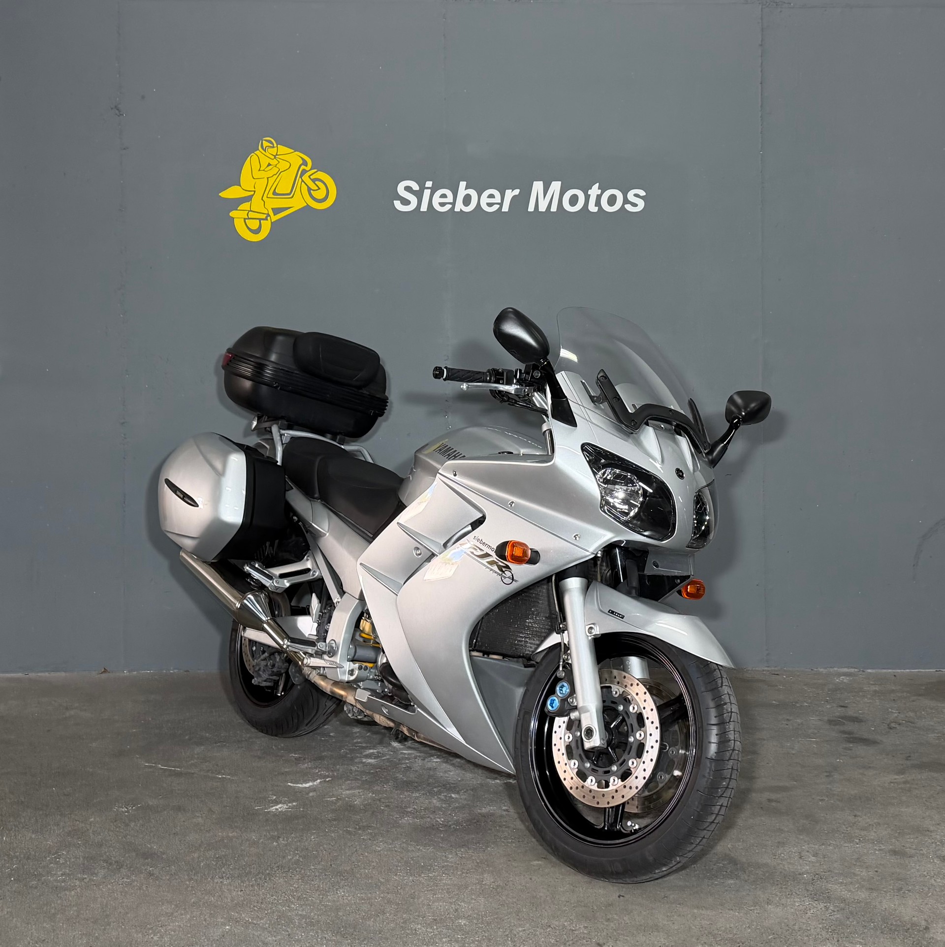 YAMAHA FJR 1300-showroom-element-1