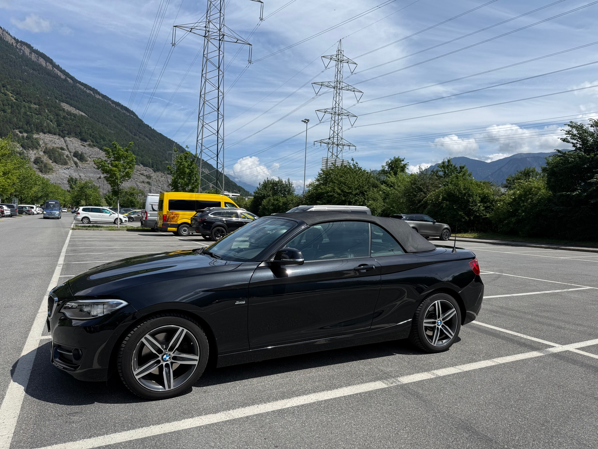 BMW 220i-image-0