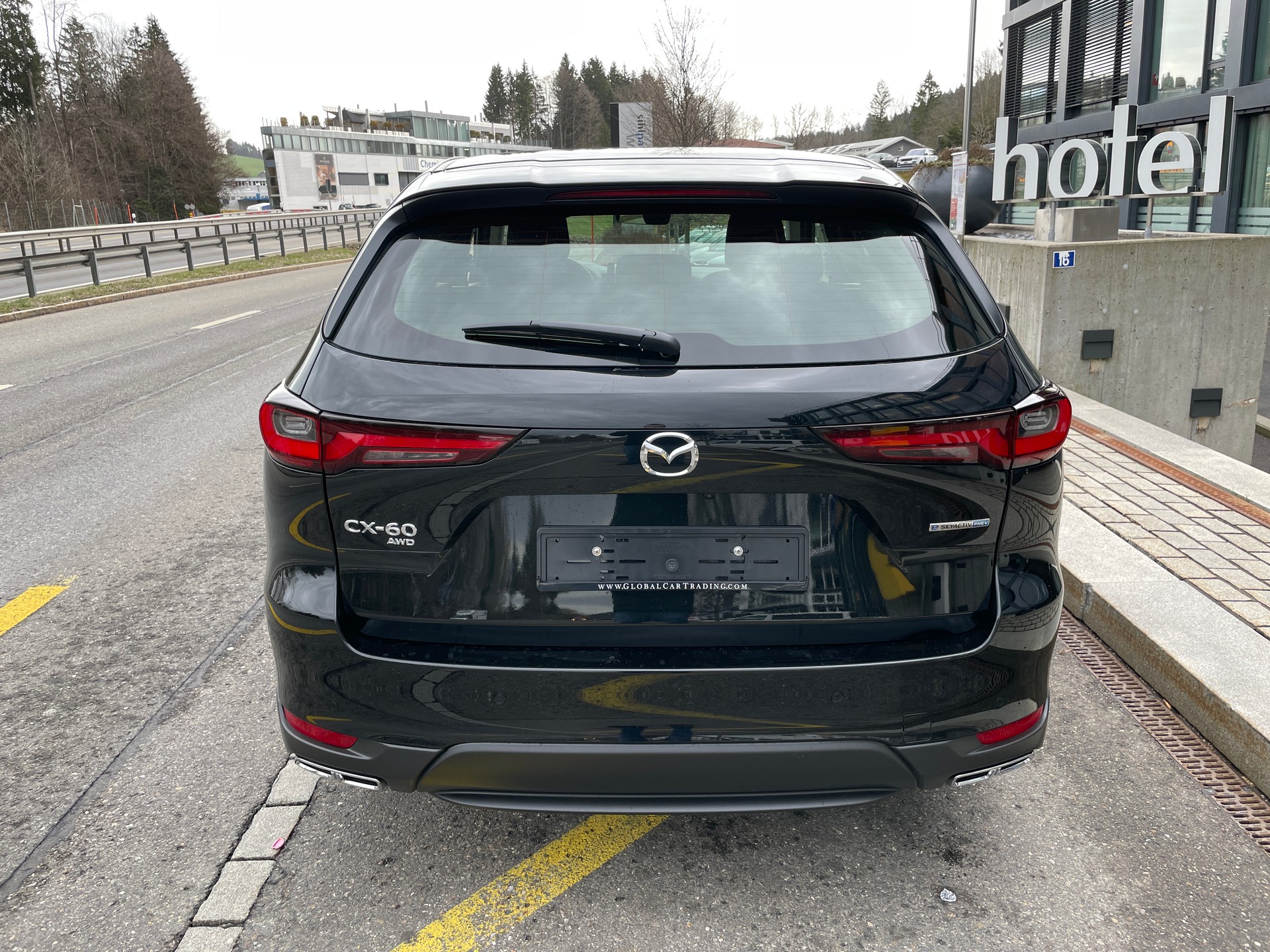MAZDA CX-60 e-Skyactiv PHEV 327 PHEV AWD Exclusive Line mit AHK-image-6