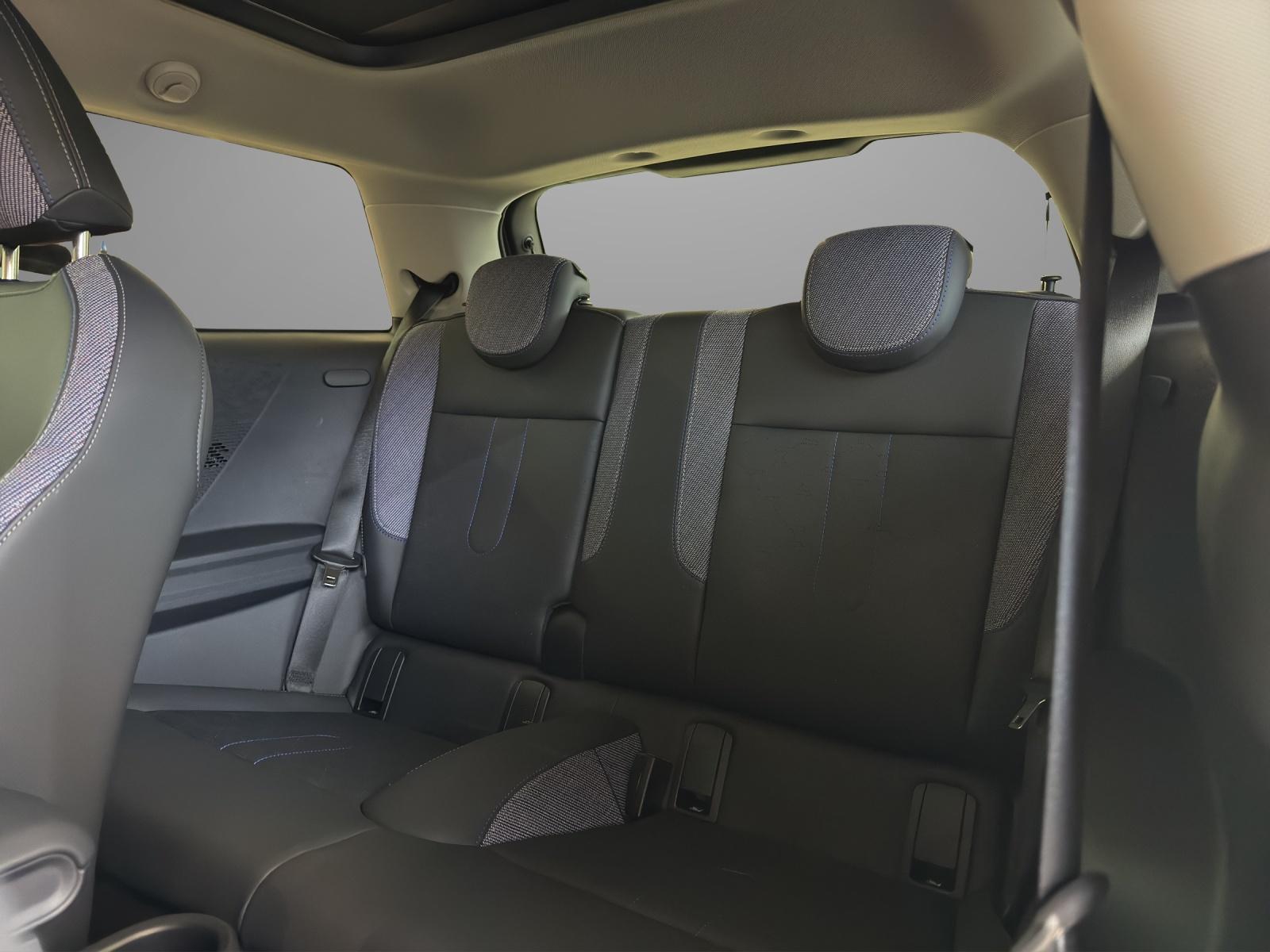 MINI Cooper S-image-16