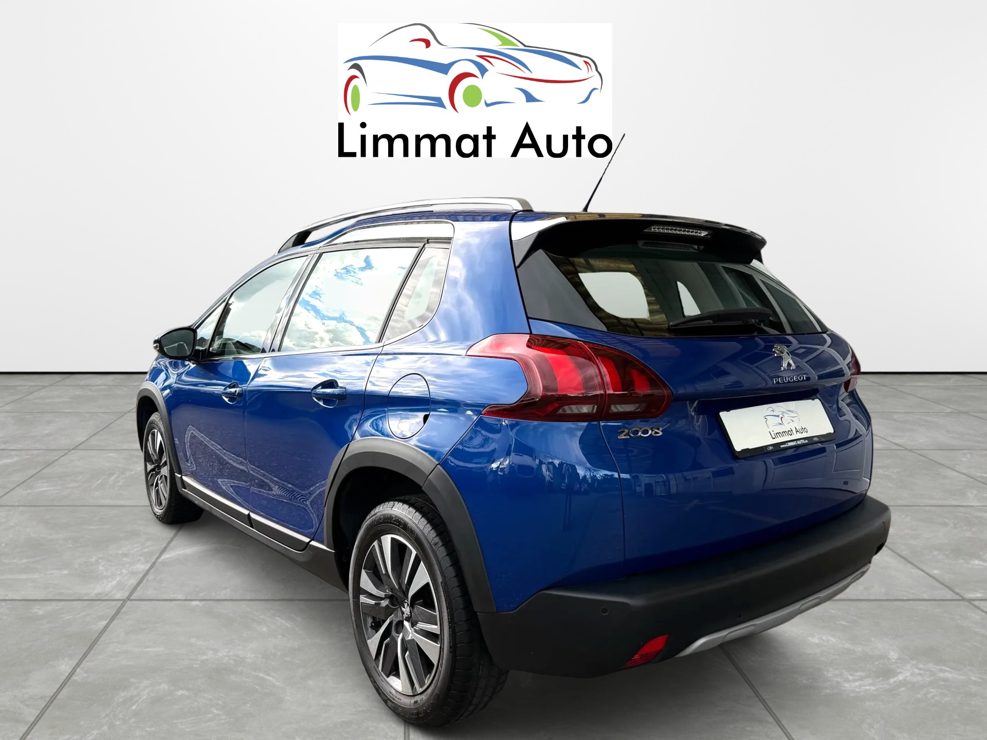 PEUGEOT 2008 1.2 PureTech Allure-image-3