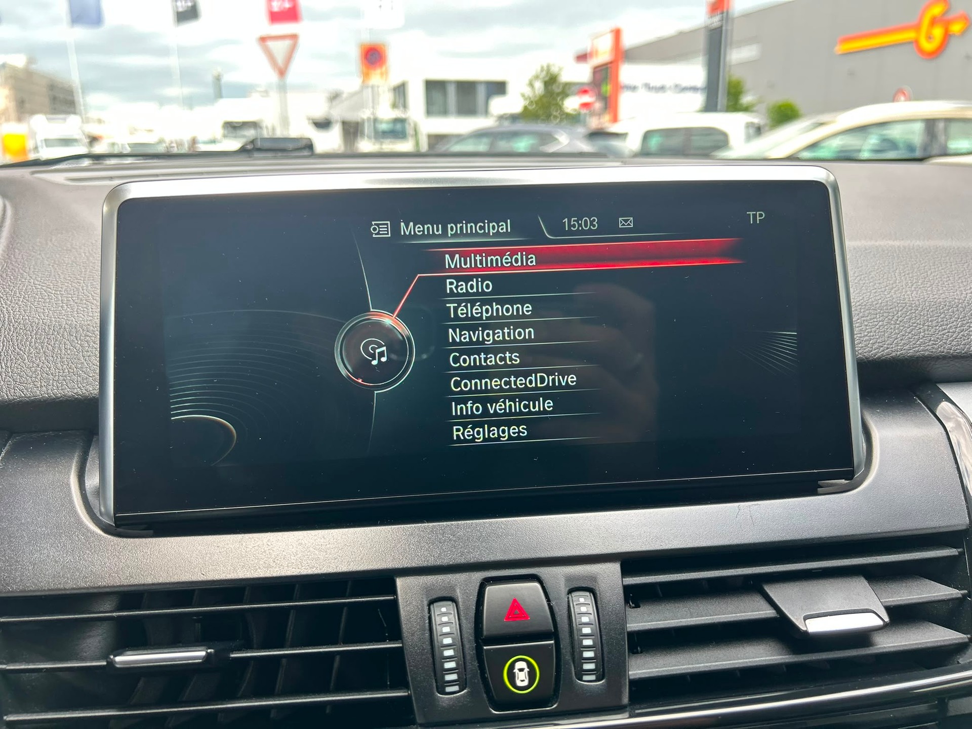 BMW 218d xDrive Gran Tourer Steptronic-image-14