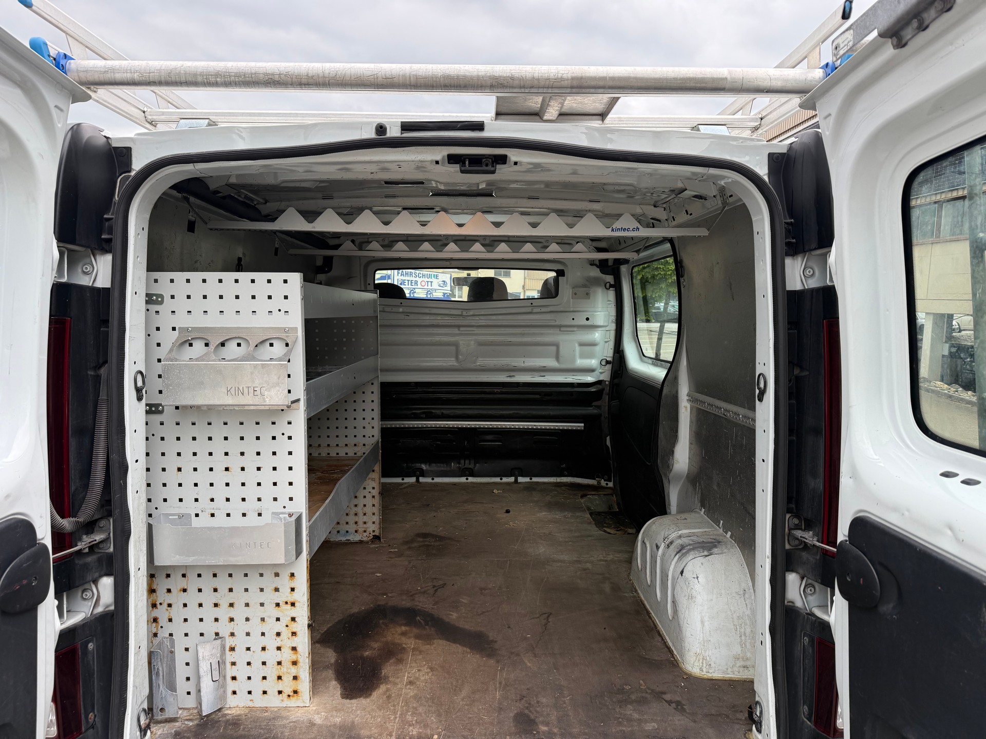 RENAULT Trafic 1.6 dCi 95 2.7t Access L1H1-image-7